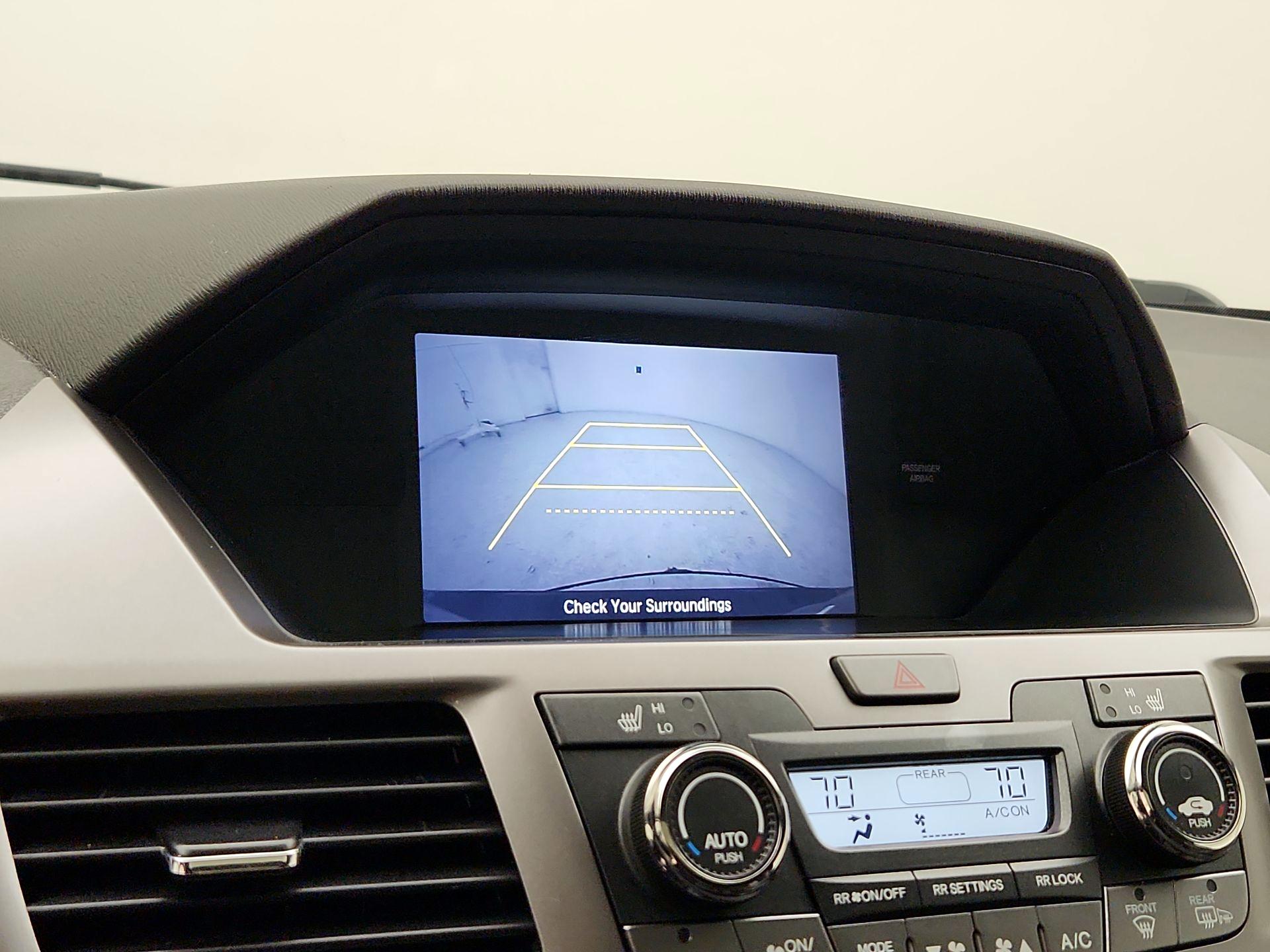 Thumbnail: 2016 Honda Odyssey - 14