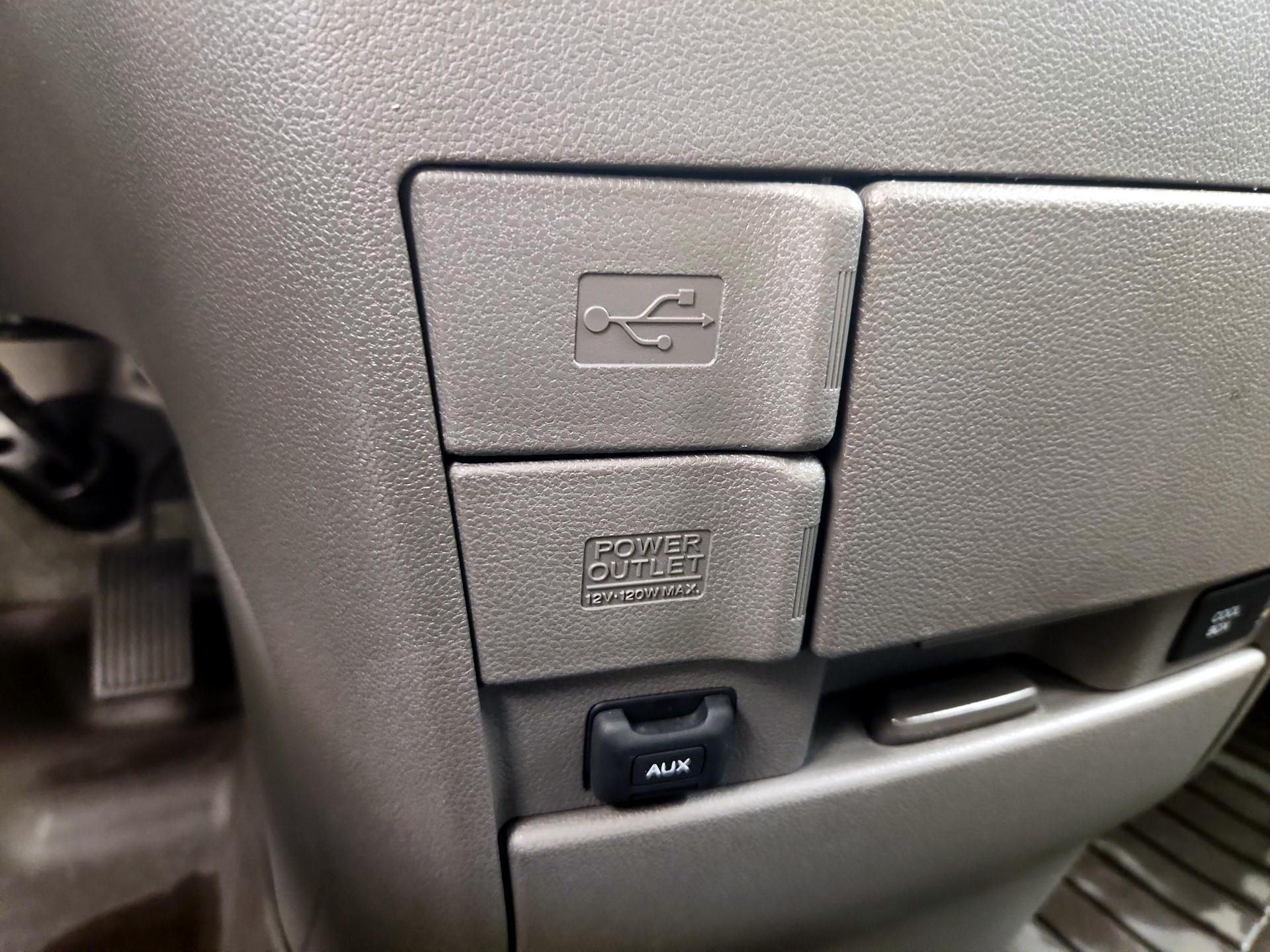 Thumbnail: 2016 Honda Odyssey - 18