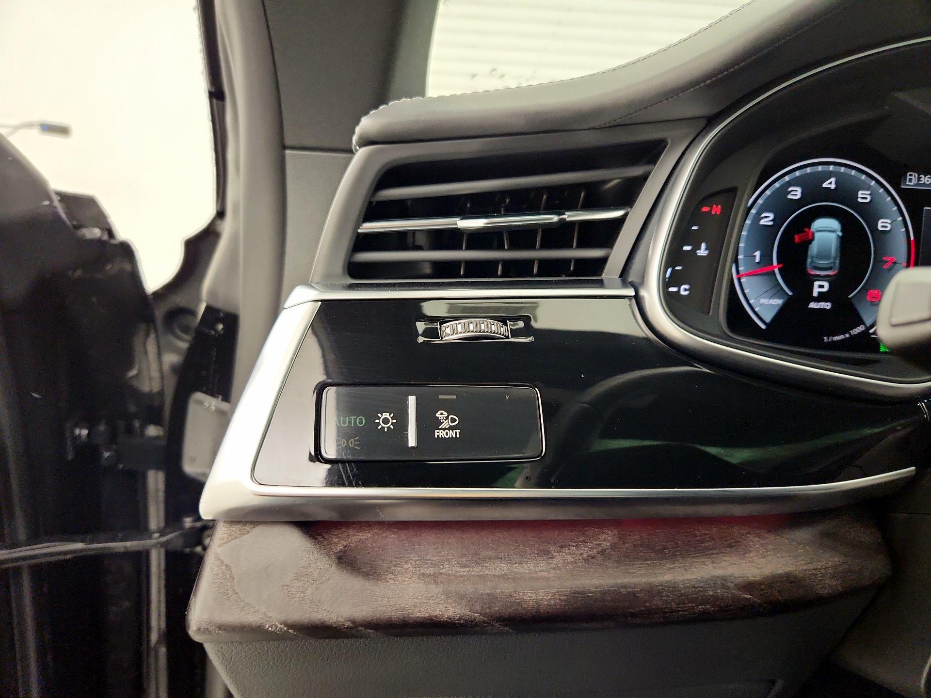 Thumbnail: 2021 Audi Q8 - 13