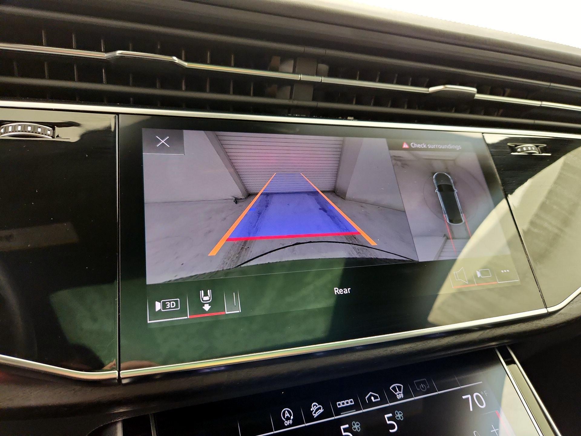 Thumbnail: 2021 Audi Q8 - 15