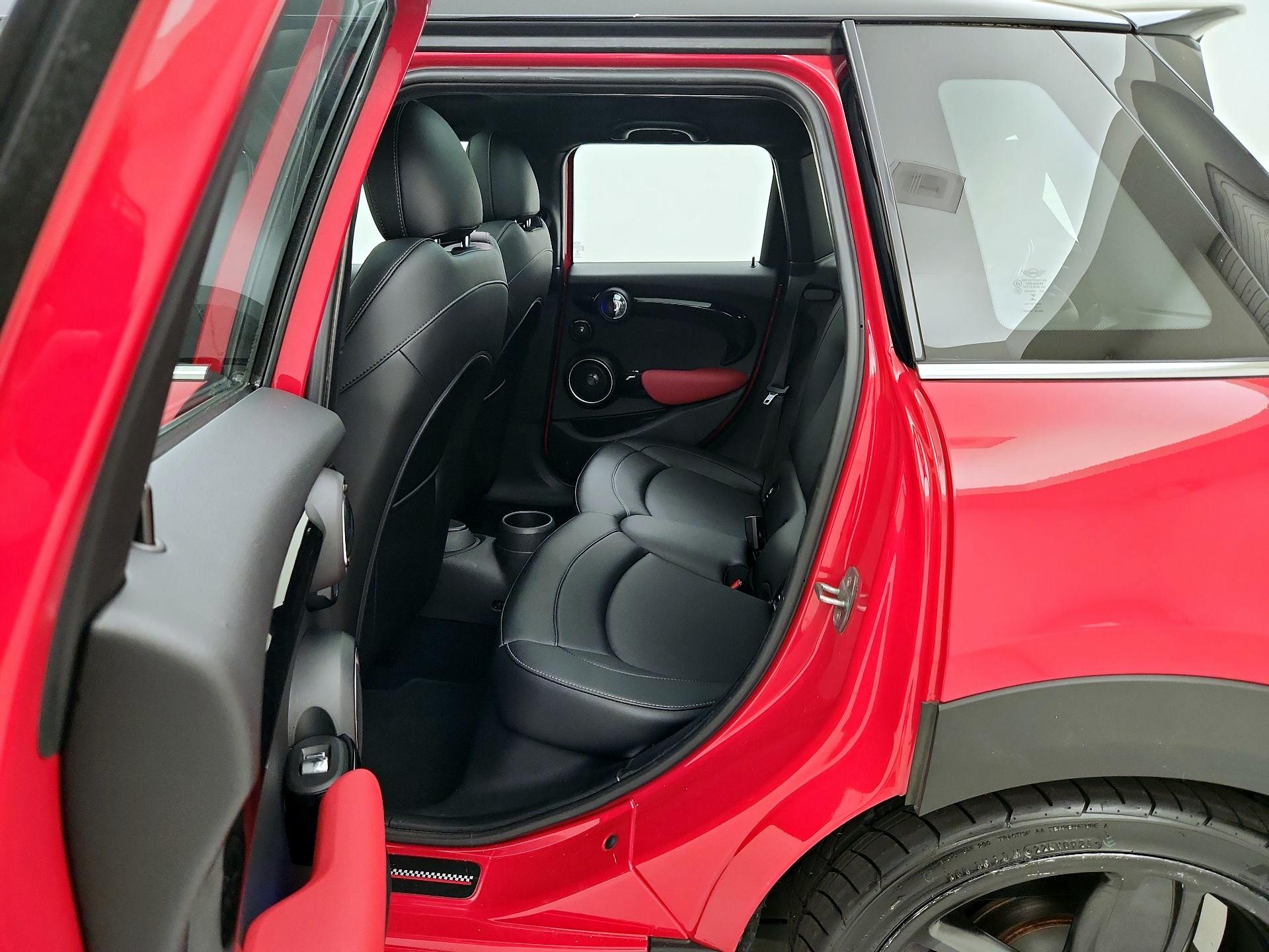 Thumbnail: 2015 MINI Cooper Hardtop - 19