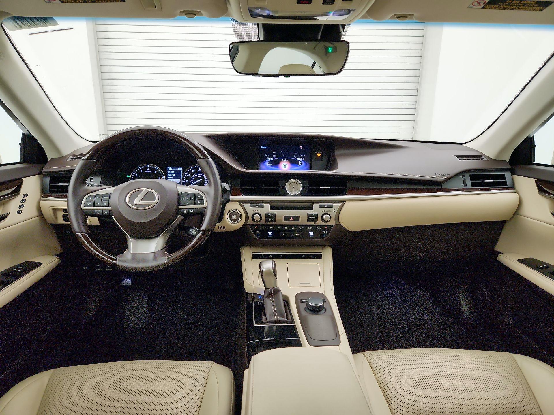 Thumbnail: 2017 Lexus ES - 9