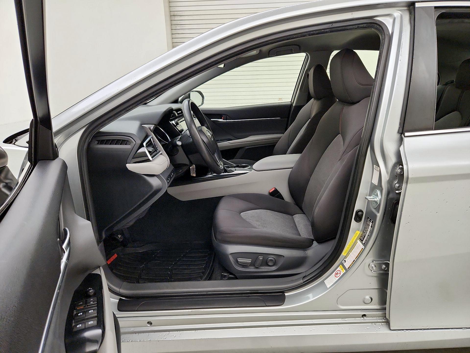 Thumbnail: 2018 Toyota Camry - 11