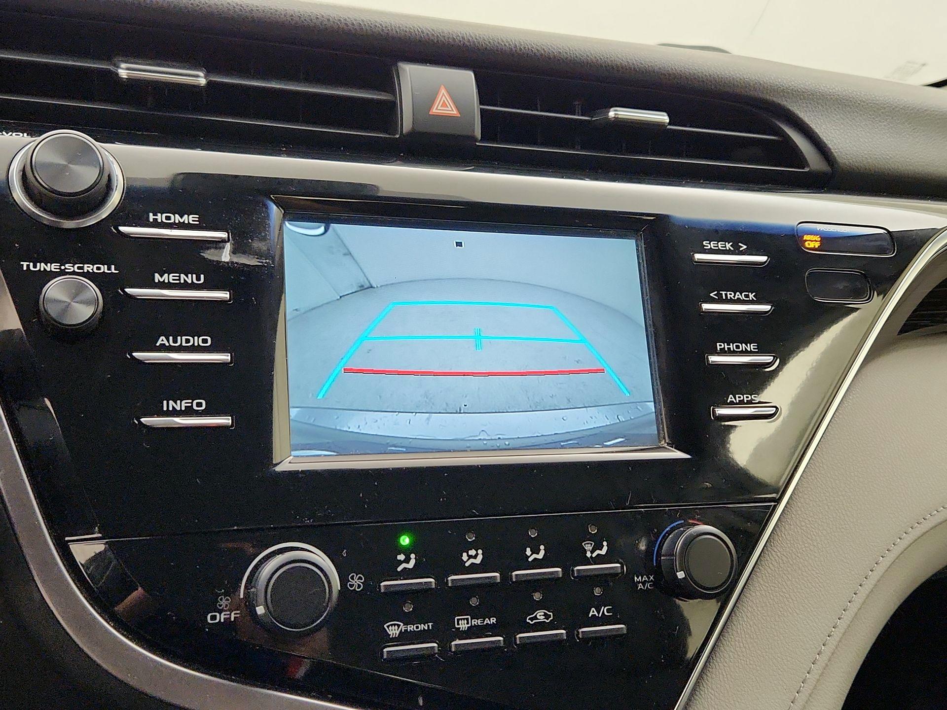 Thumbnail: 2018 Toyota Camry - 14