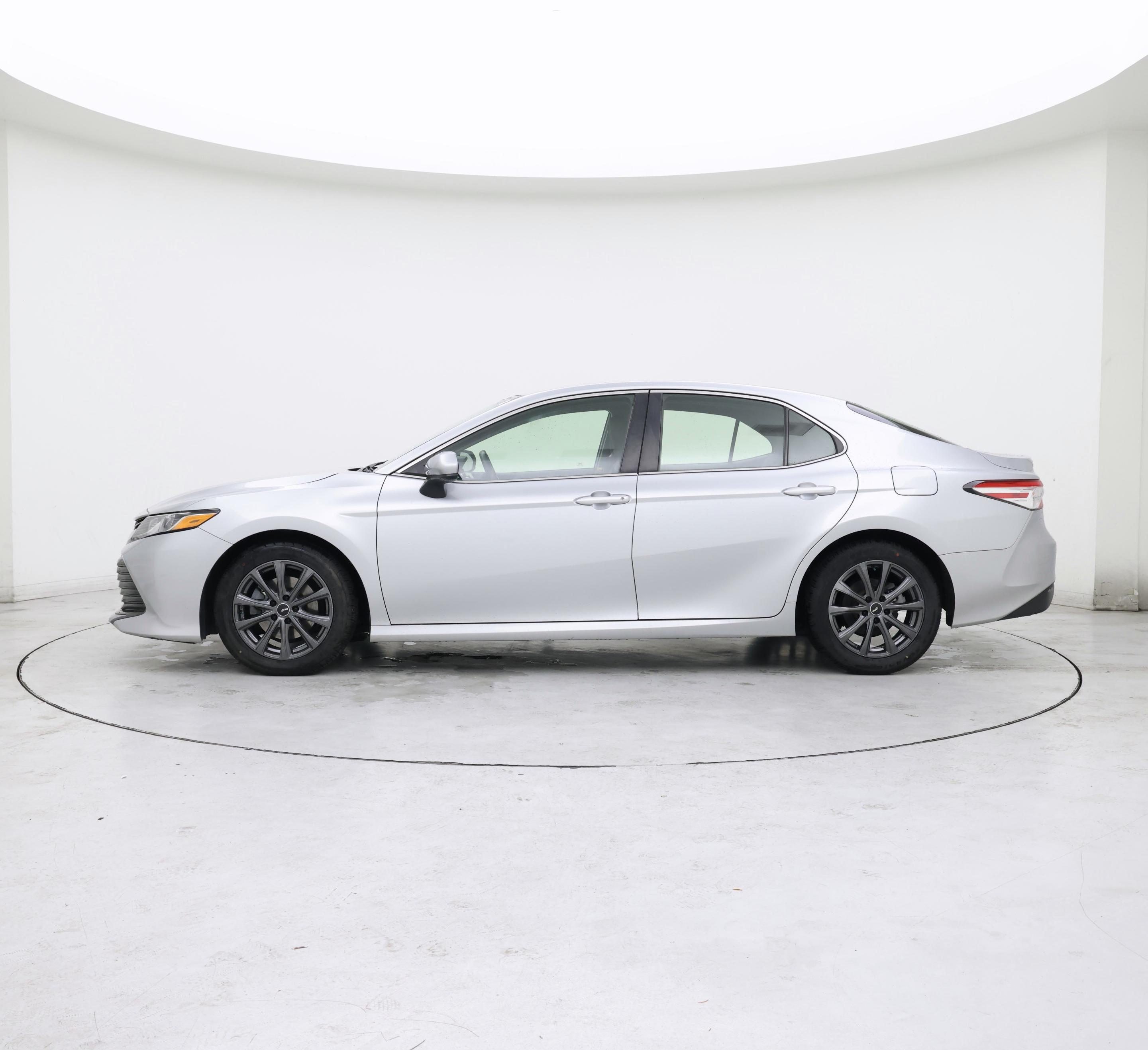 Thumbnail: 2018 Toyota Camry - 3