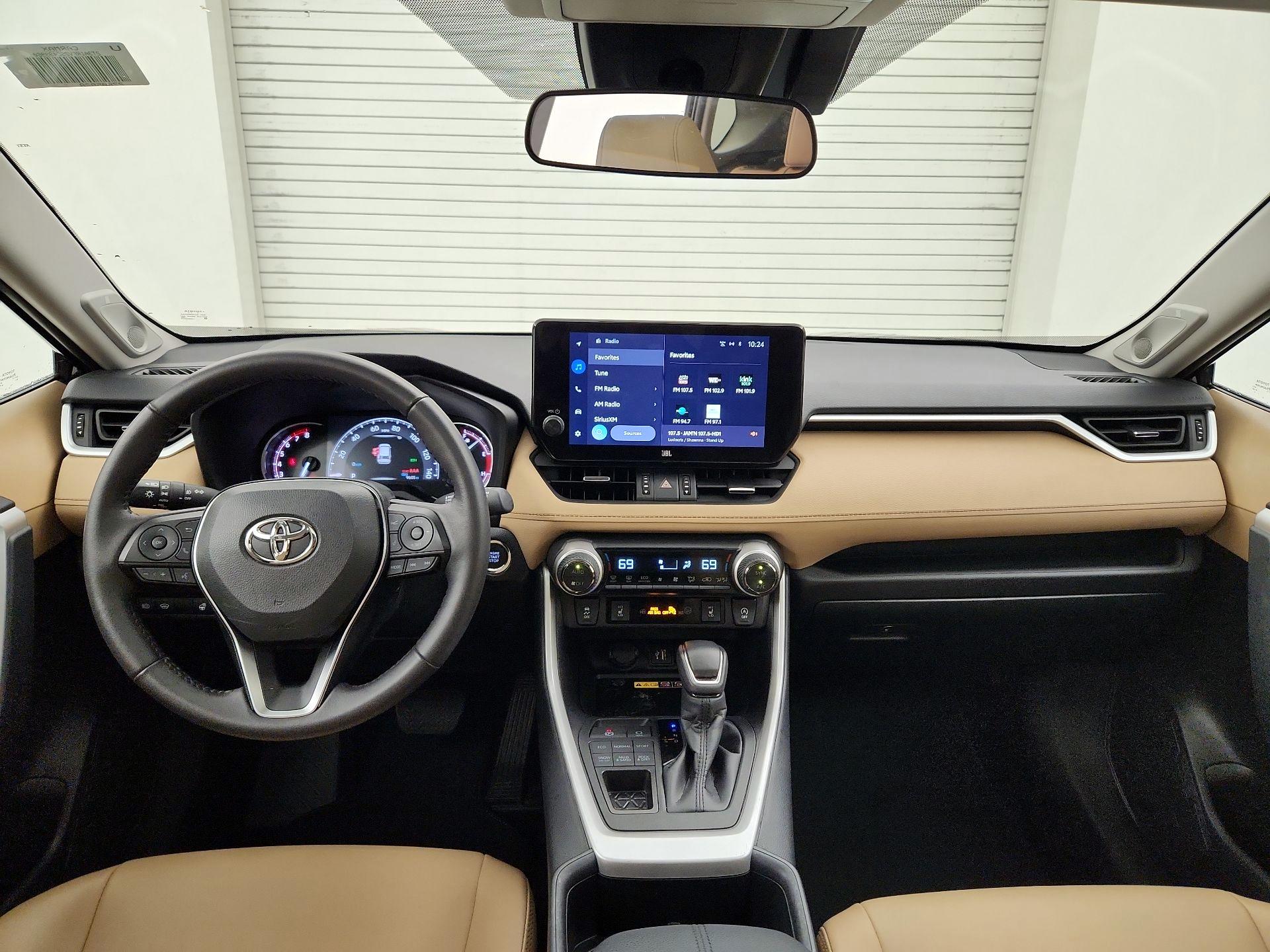 Thumbnail: 2025 Toyota RAV4 - 9