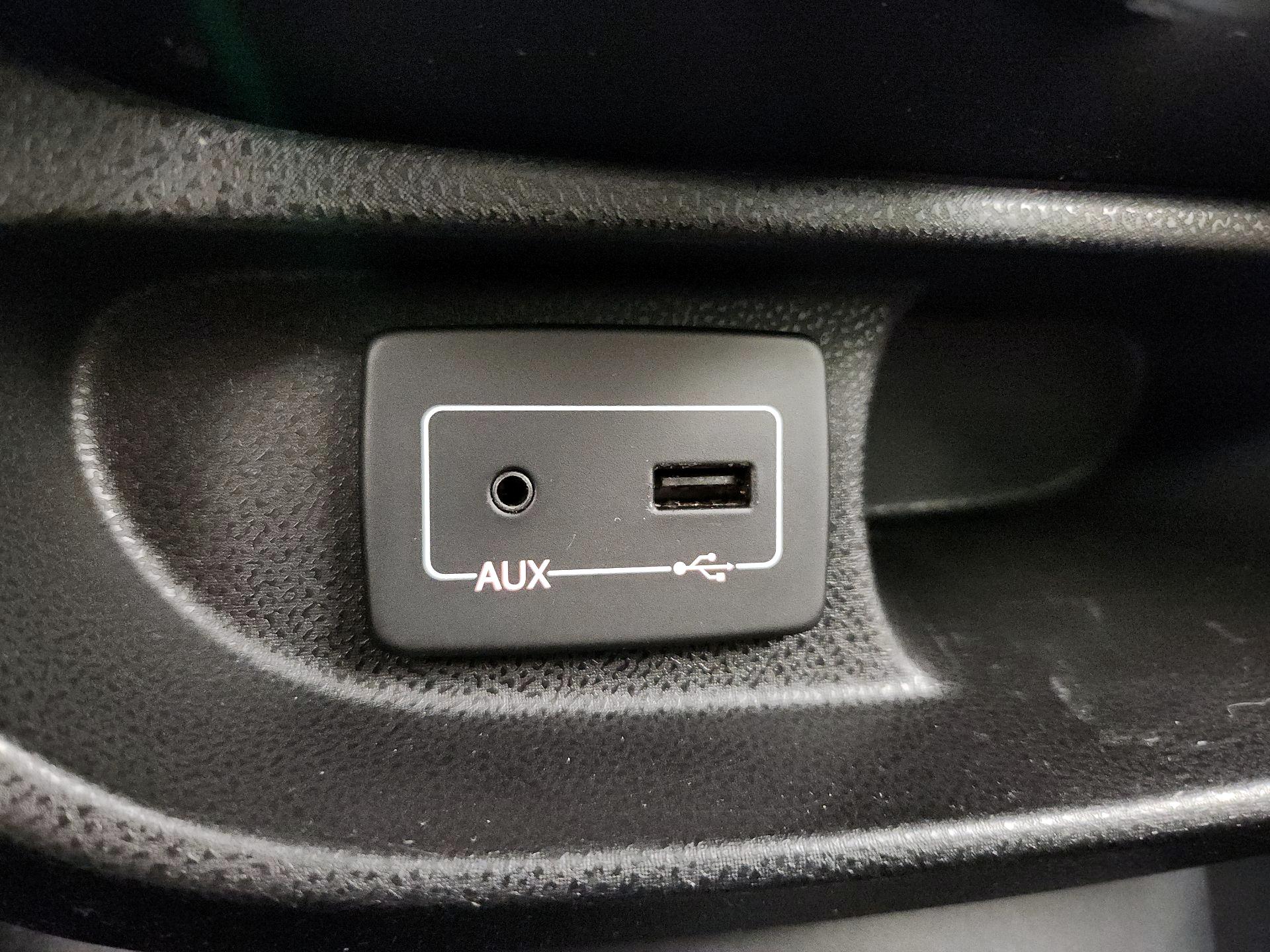 Thumbnail: 2016 Fiat 500L - 18