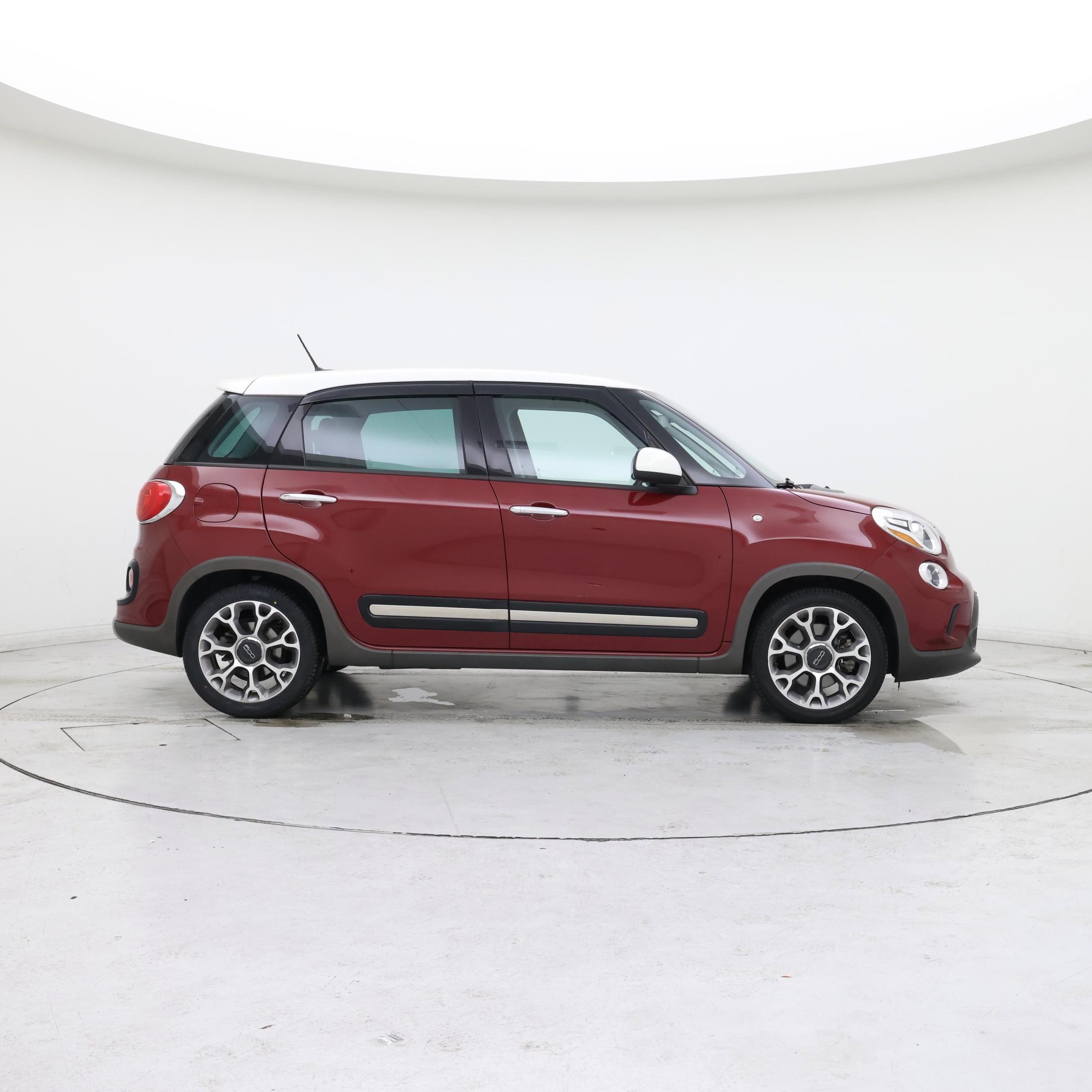 Thumbnail: 2016 Fiat 500L - 7