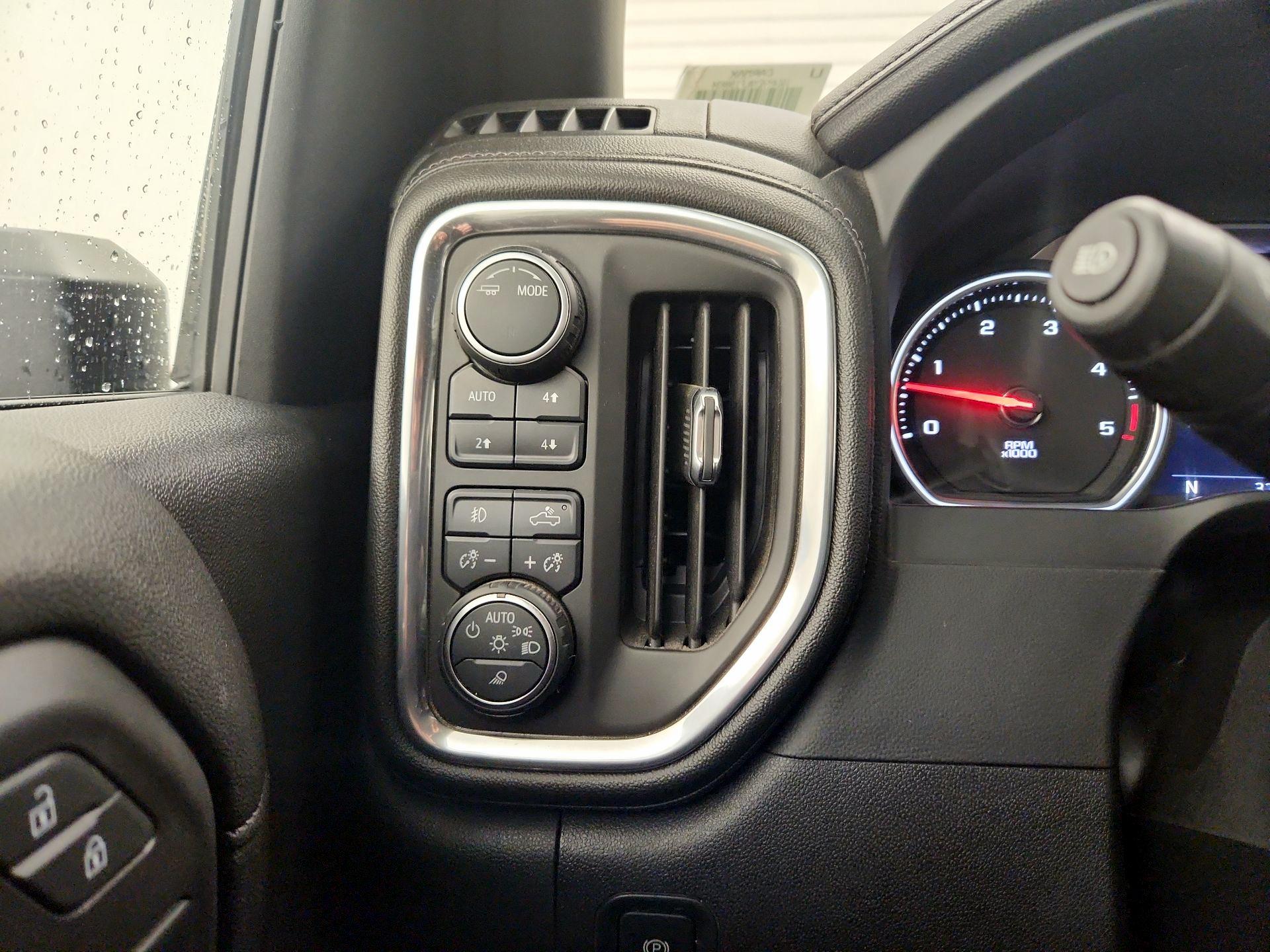 Thumbnail: 2020 Chevrolet Silverado 3500 - 13