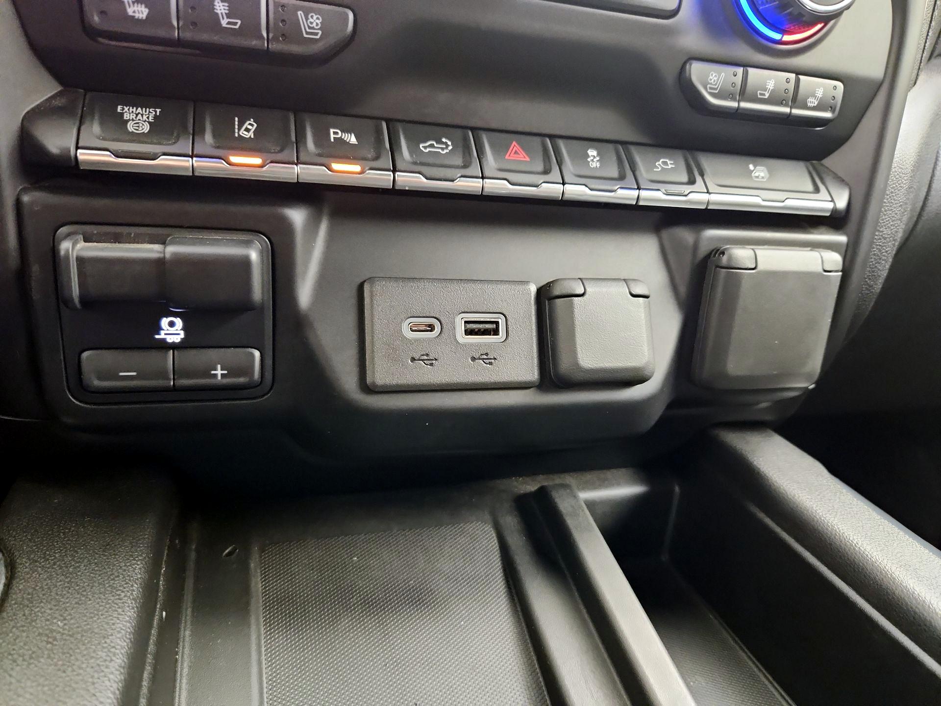 Thumbnail: 2020 Chevrolet Silverado 3500 - 19