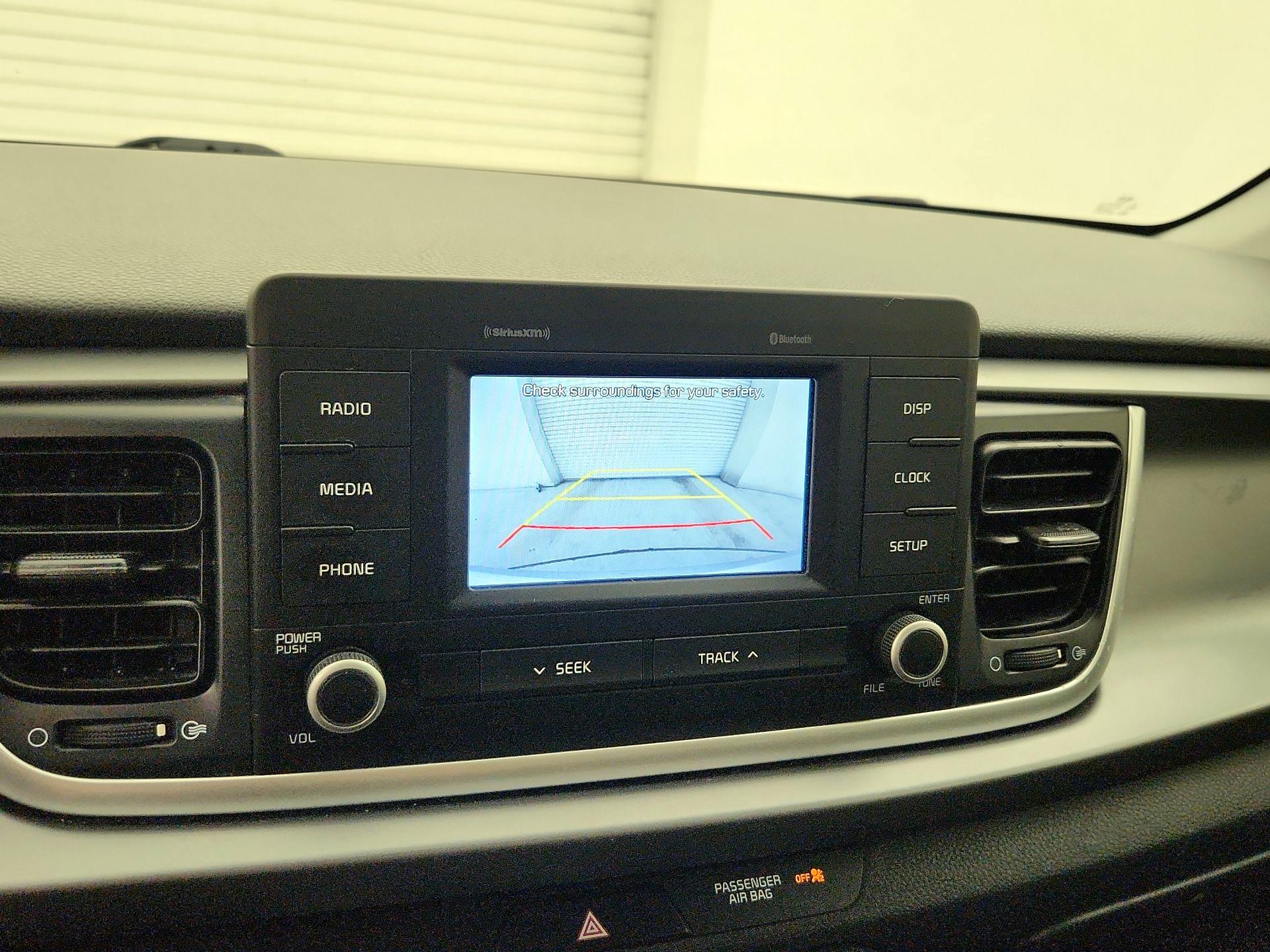 Thumbnail: 2019 Kia Rio - 14