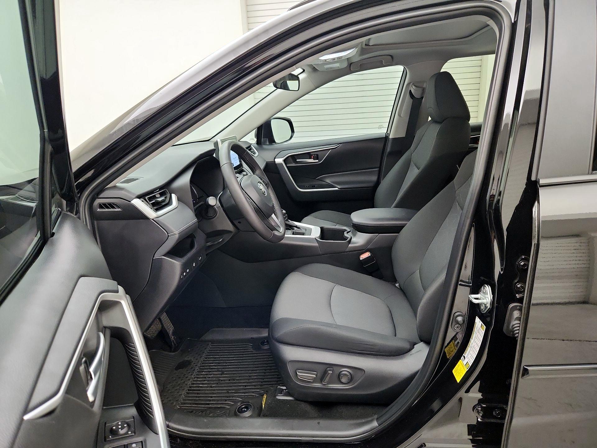 Thumbnail: 2024 Toyota RAV4 - 11