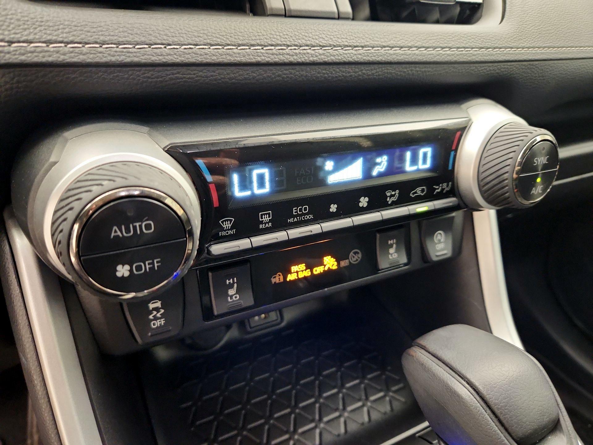 Thumbnail: 2024 Toyota RAV4 - 16