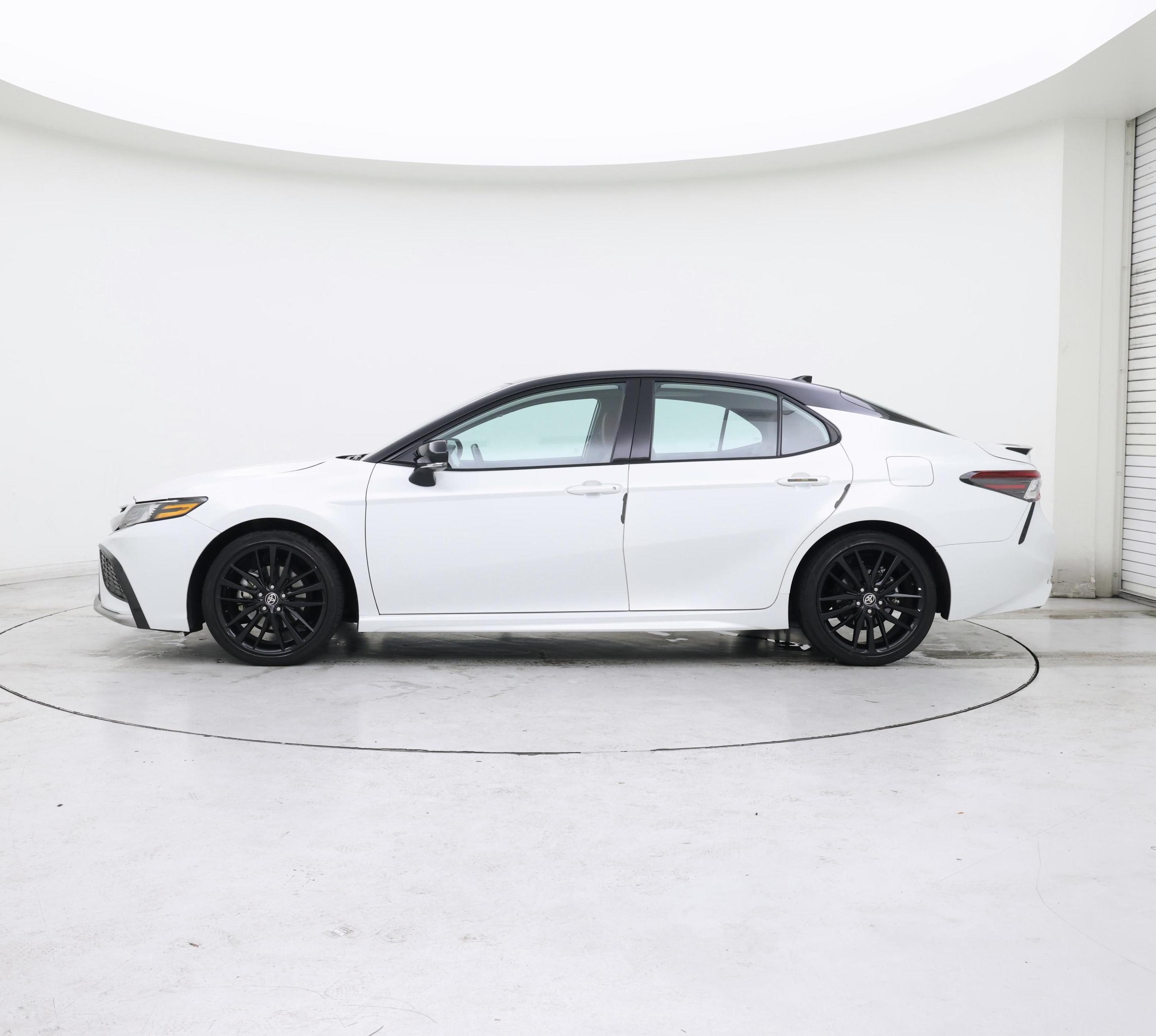 Thumbnail: 2024 Toyota Camry - 3