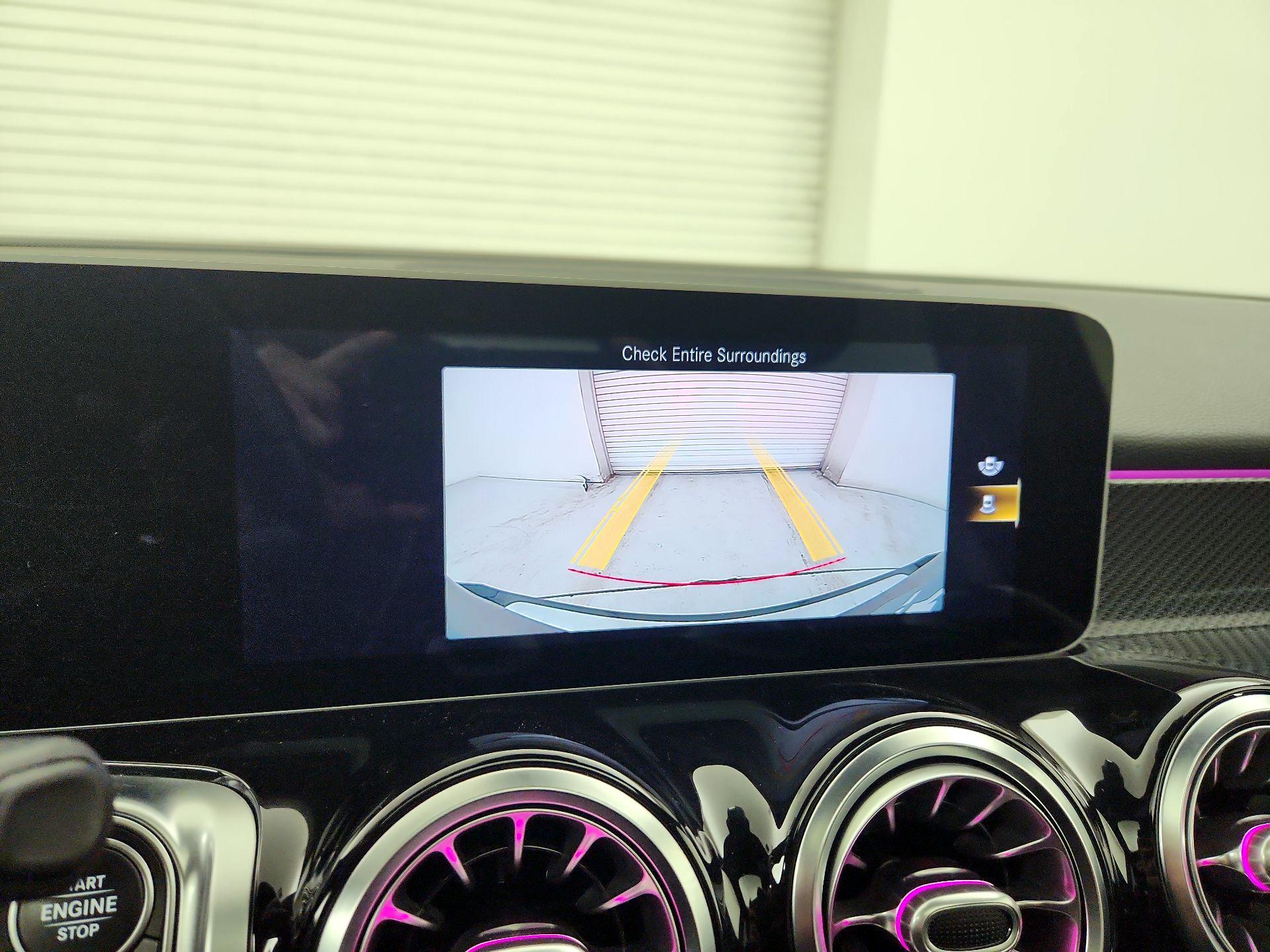 Thumbnail: 2021 Mercedes-Benz GLB - 15