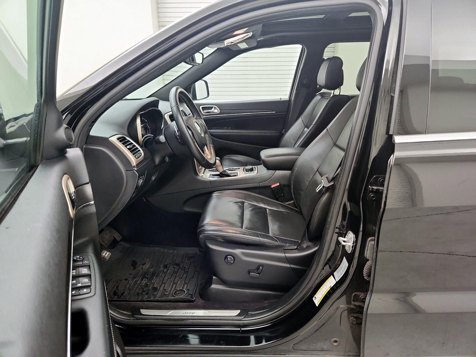 Thumbnail: 2017 Jeep Grand Cherokee - 11