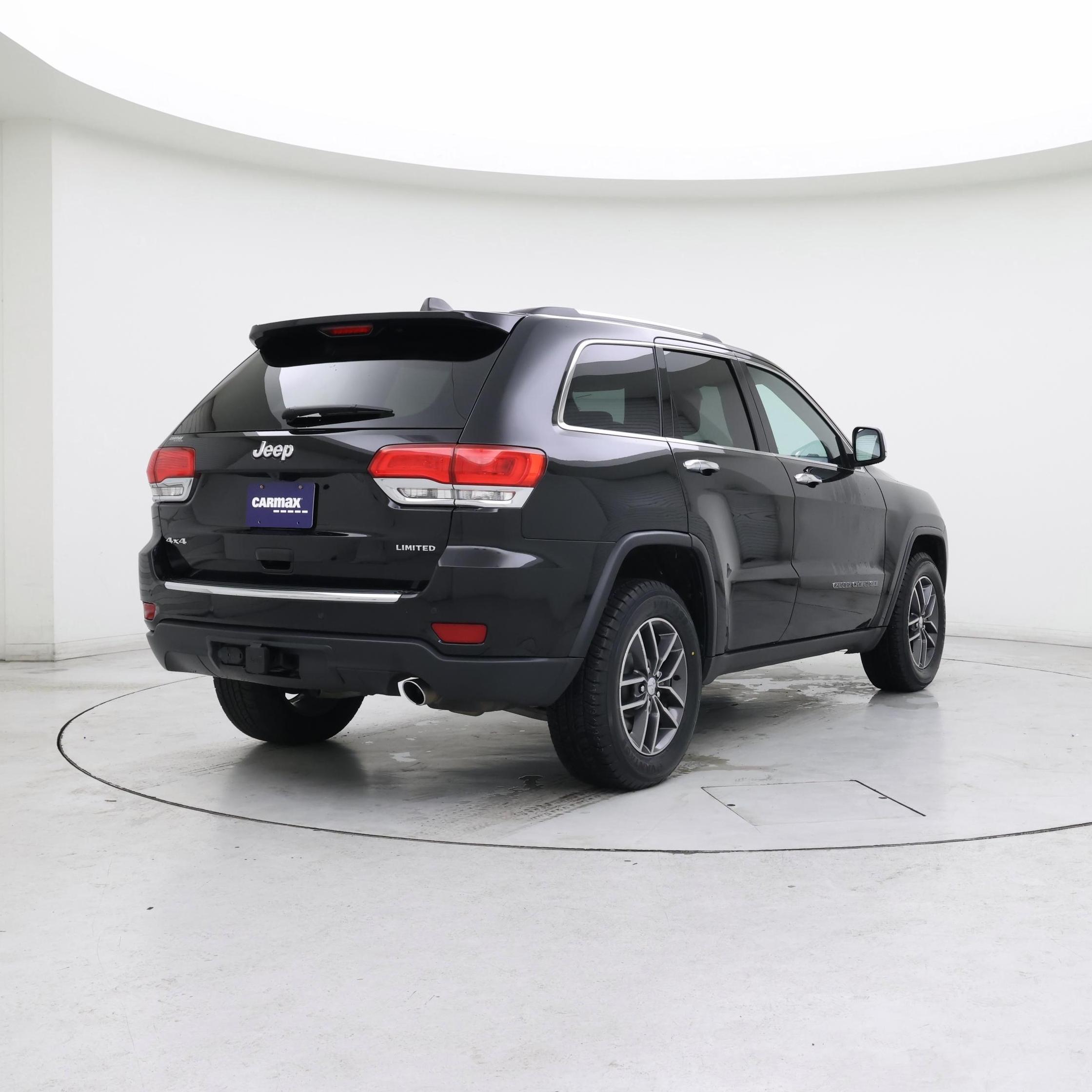 Thumbnail: 2017 Jeep Grand Cherokee - 8