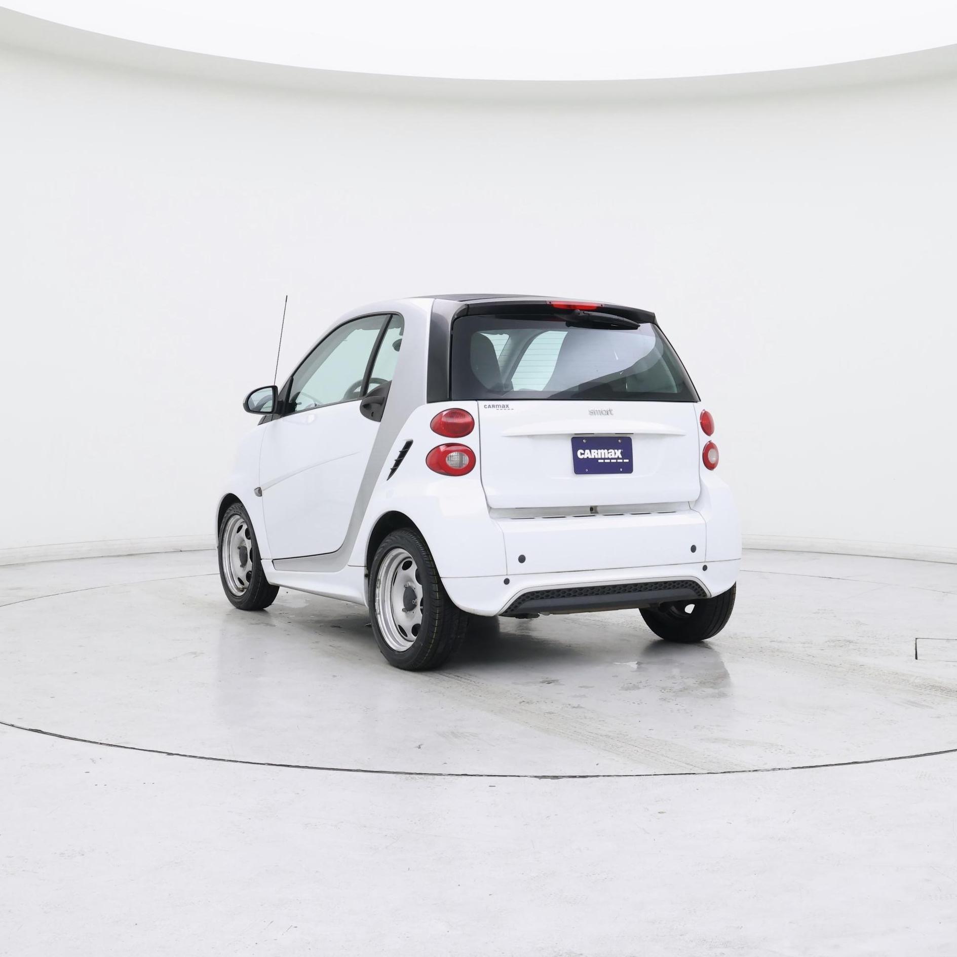 Thumbnail: 2015 smart fortwo - 2