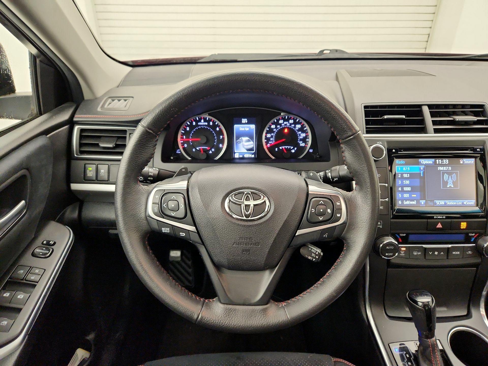 Thumbnail: 2017 Toyota Camry - 10