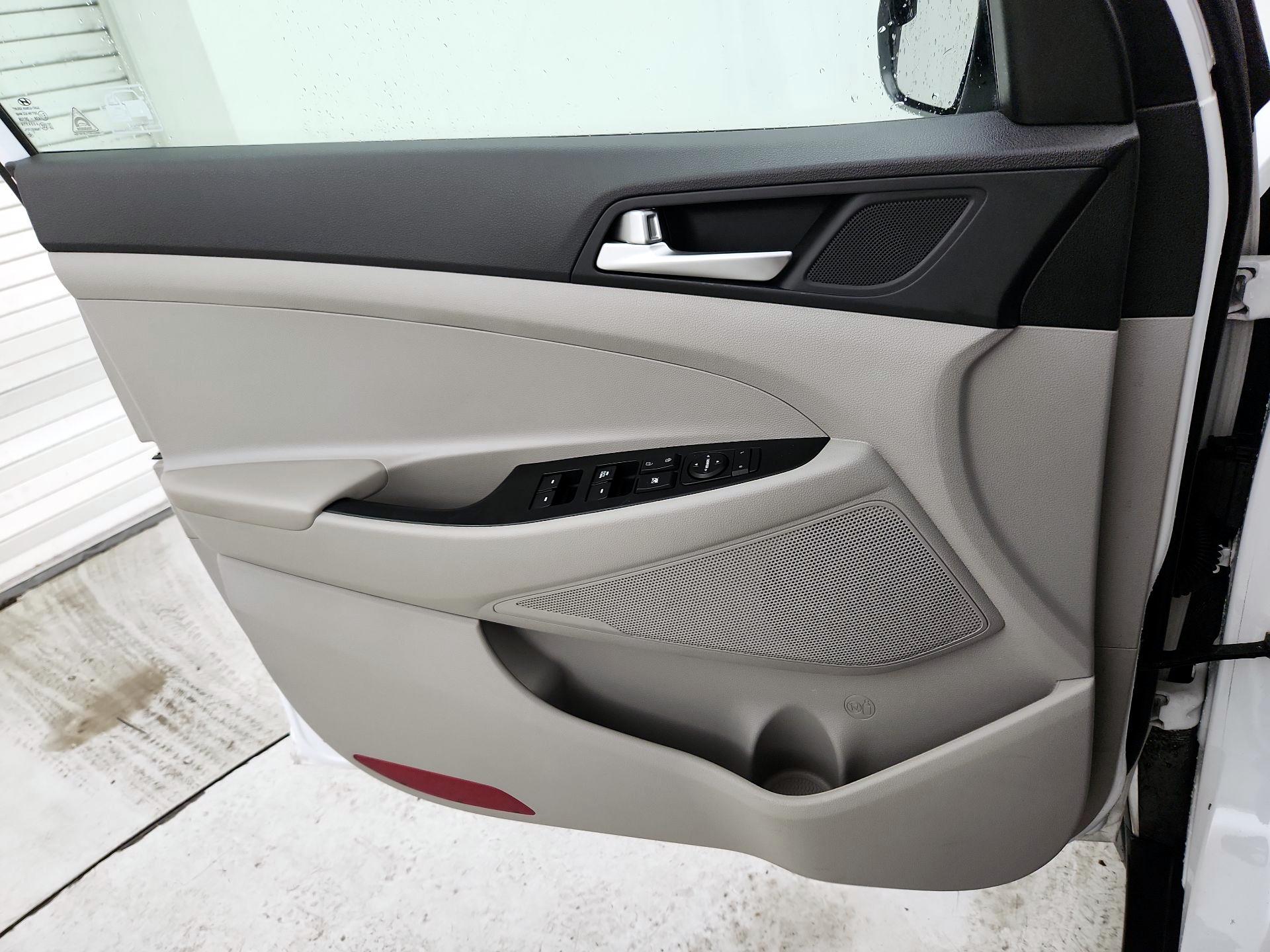 Thumbnail: 2019 Hyundai Tucson - 12