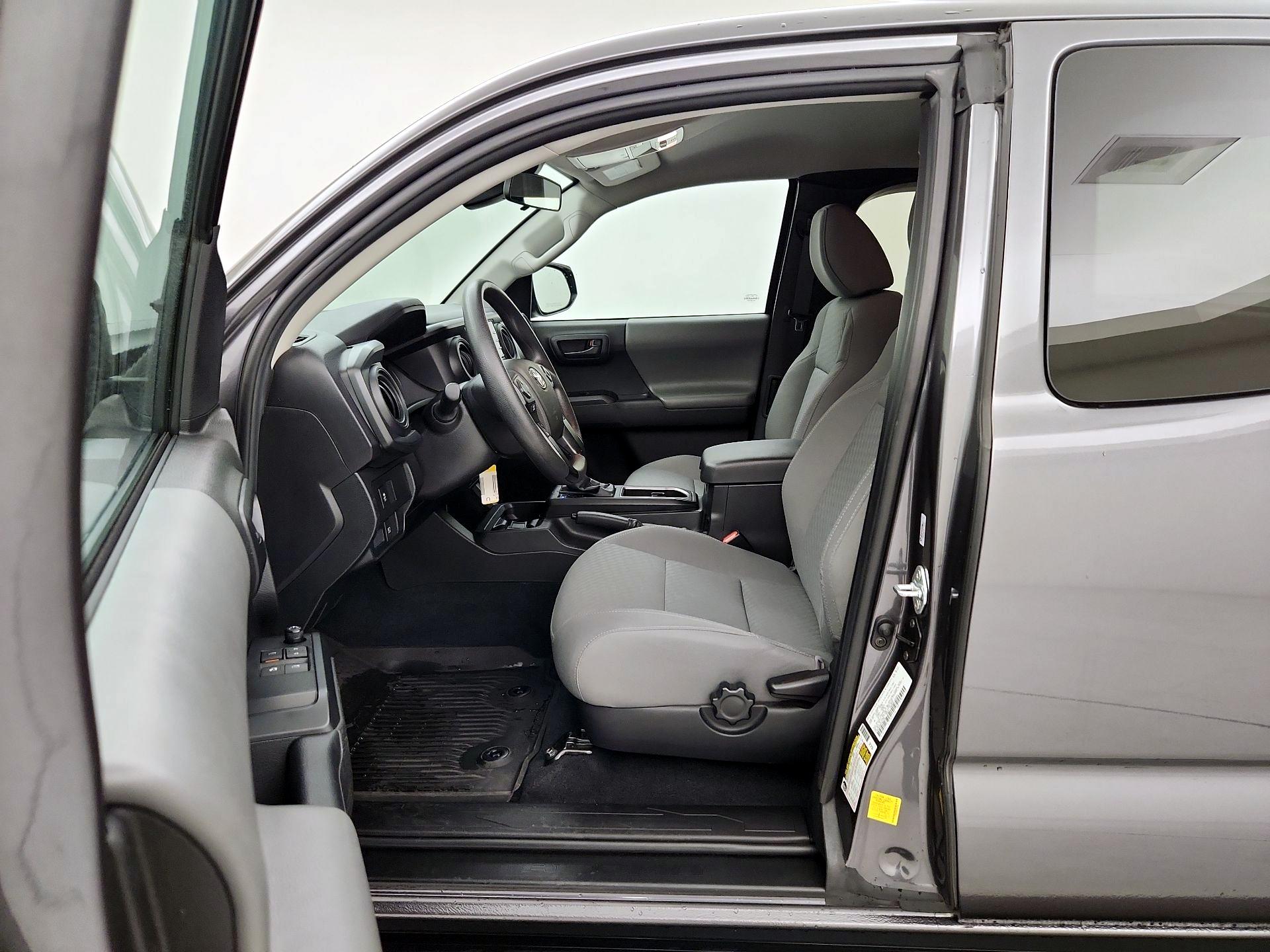 Thumbnail: 2022 Toyota Tacoma - 11