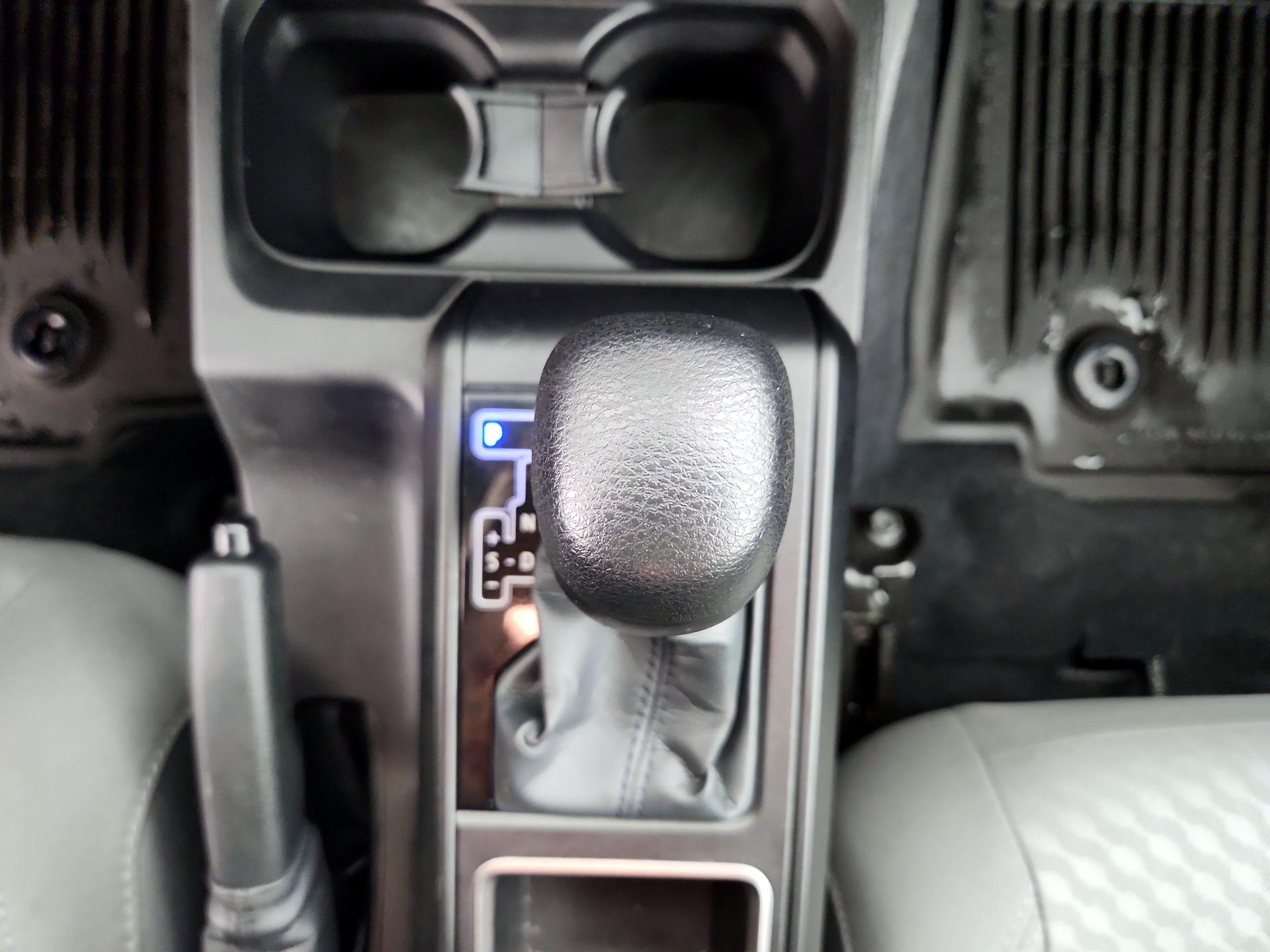 Thumbnail: 2022 Toyota Tacoma - 17