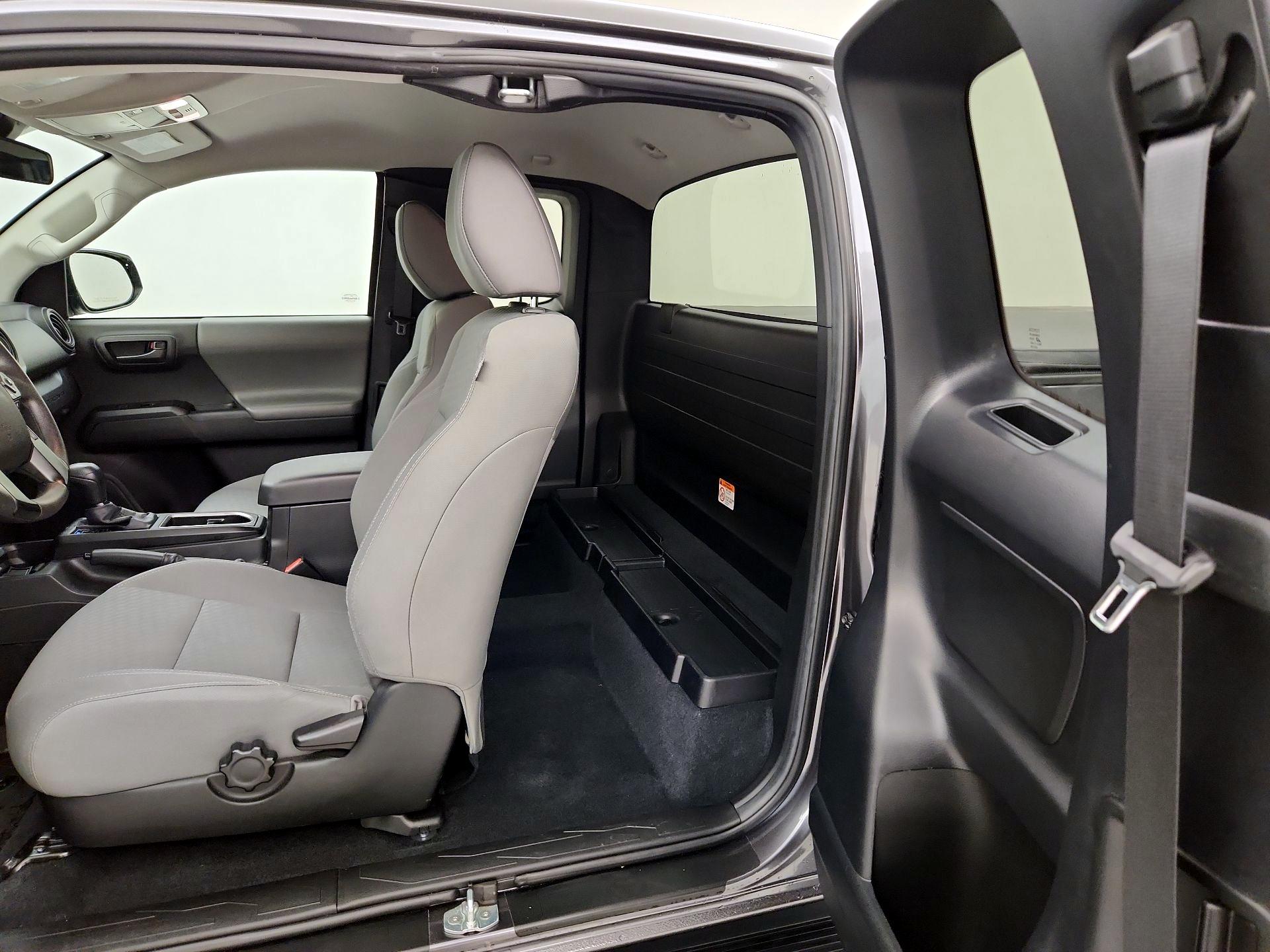 Thumbnail: 2022 Toyota Tacoma - 19