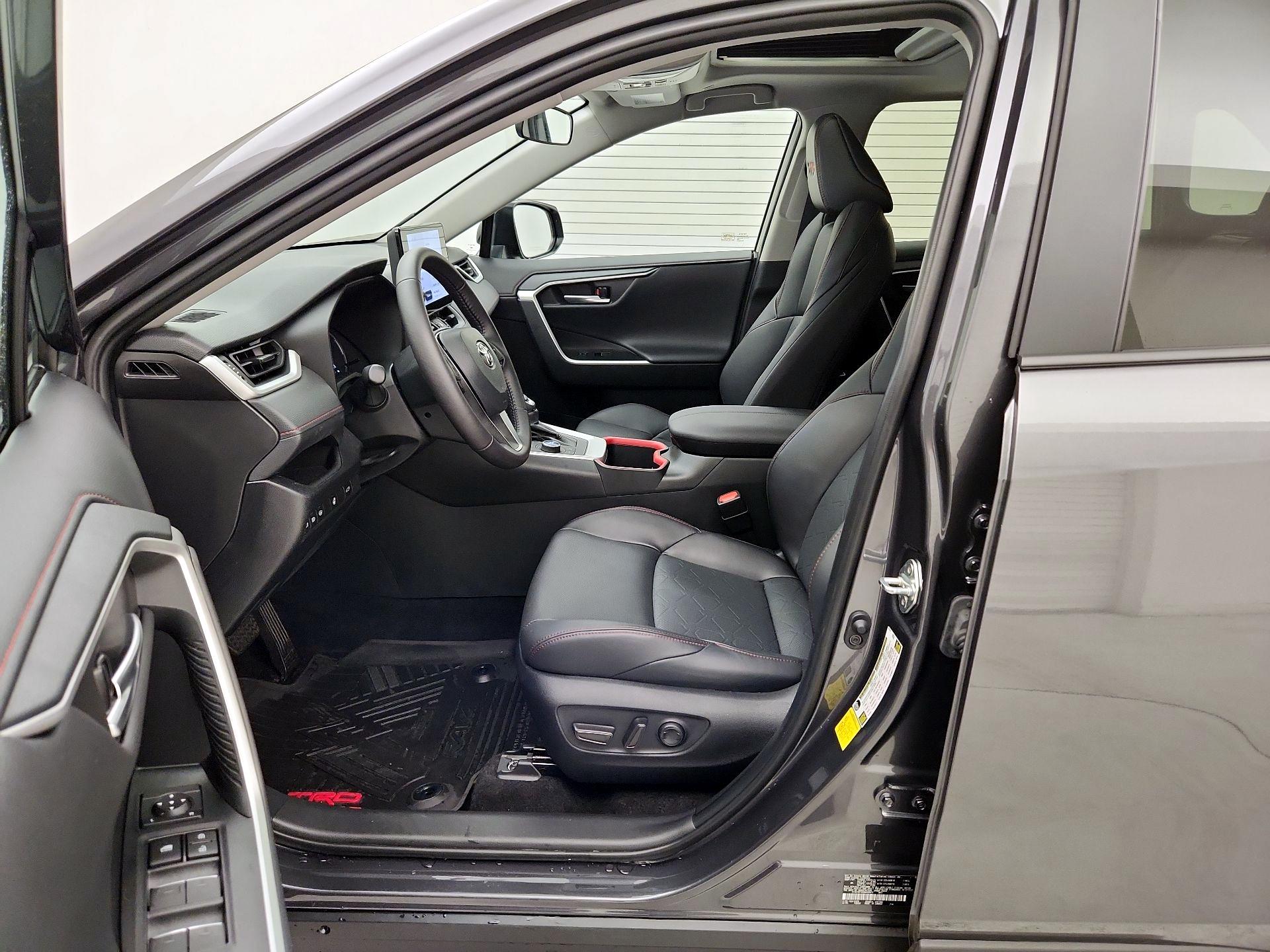 Thumbnail: 2024 Toyota RAV4 - 11