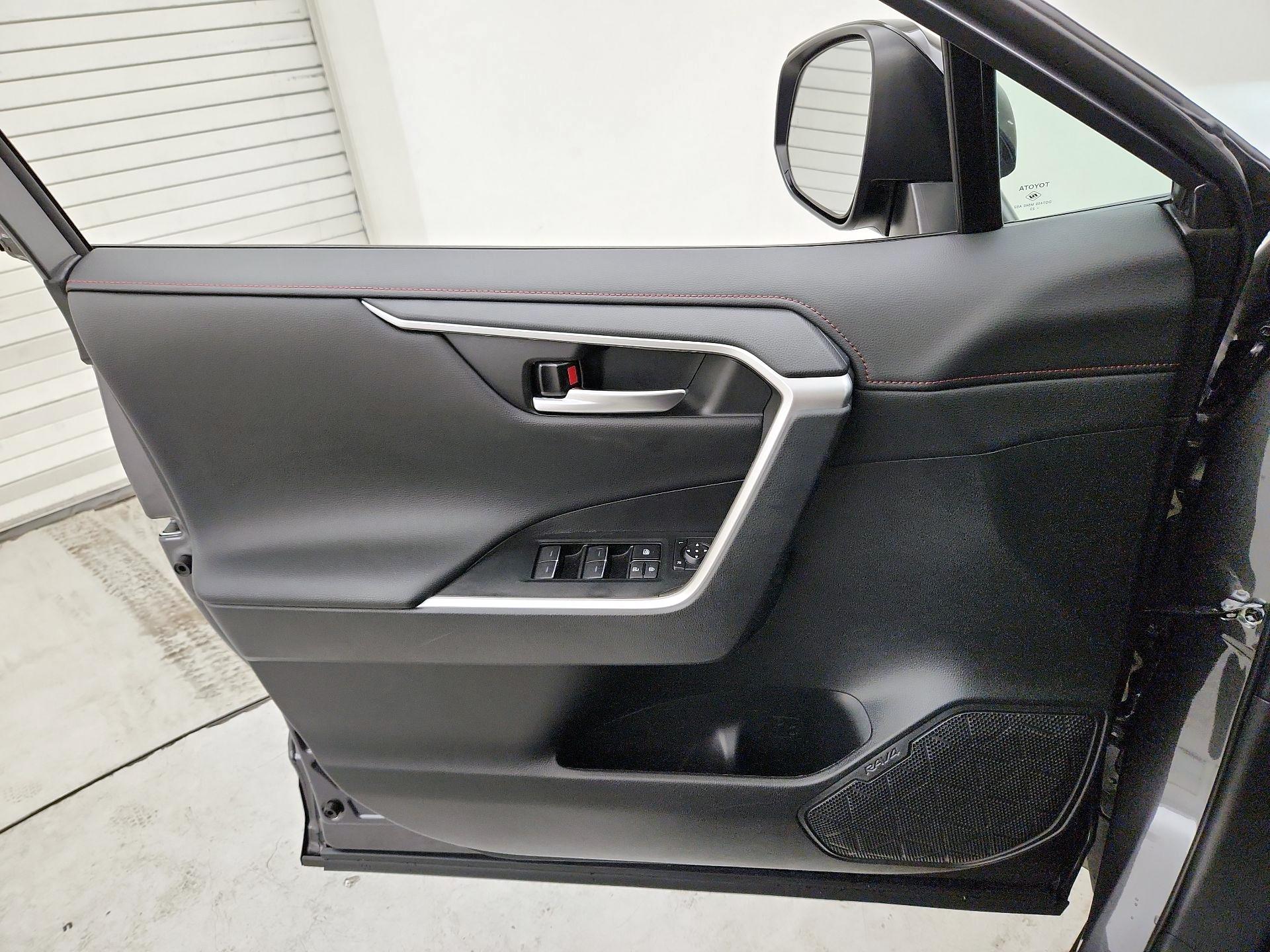 Thumbnail: 2024 Toyota RAV4 - 12