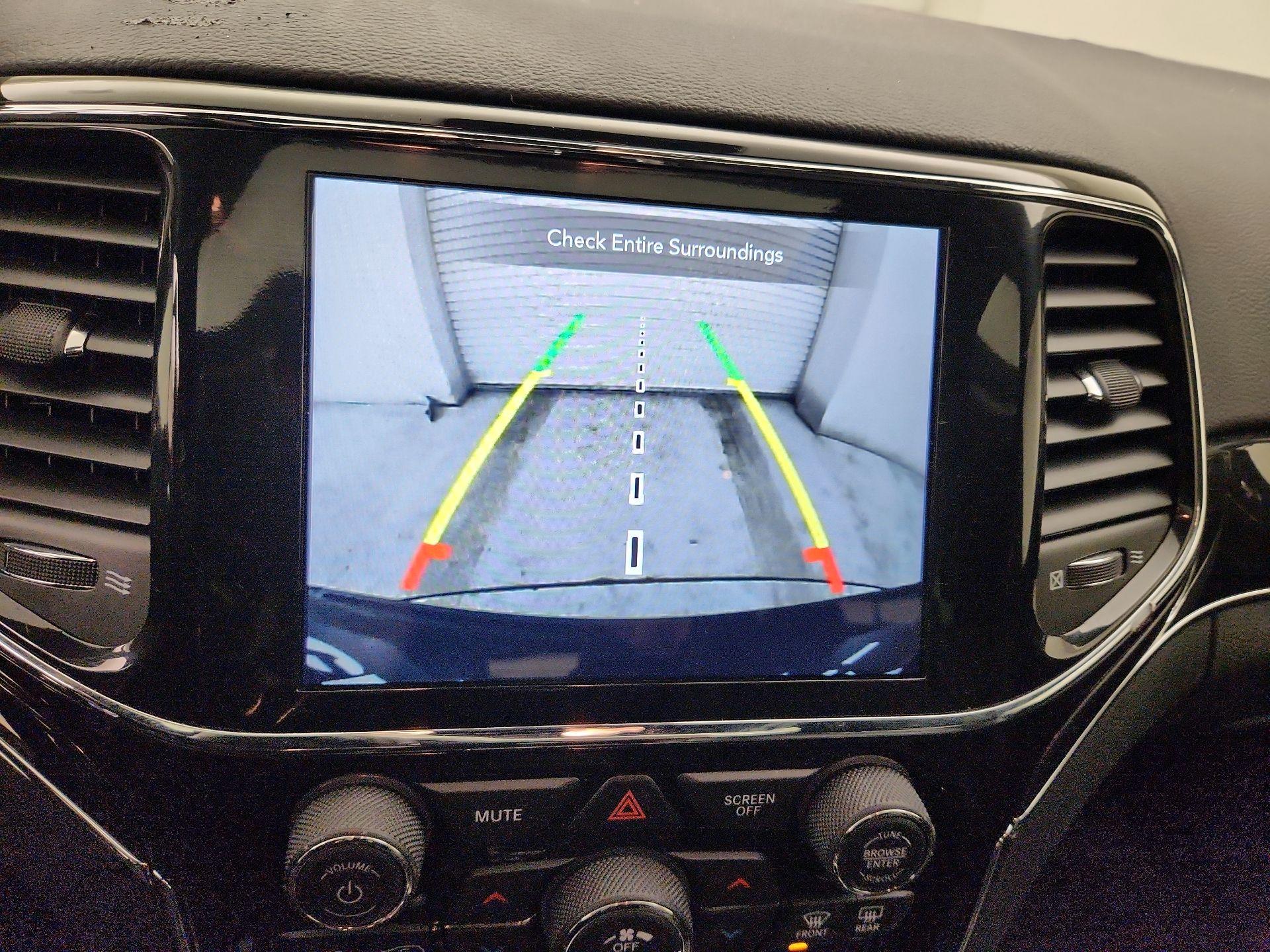 Thumbnail: 2021 Jeep Grand Cherokee - 15