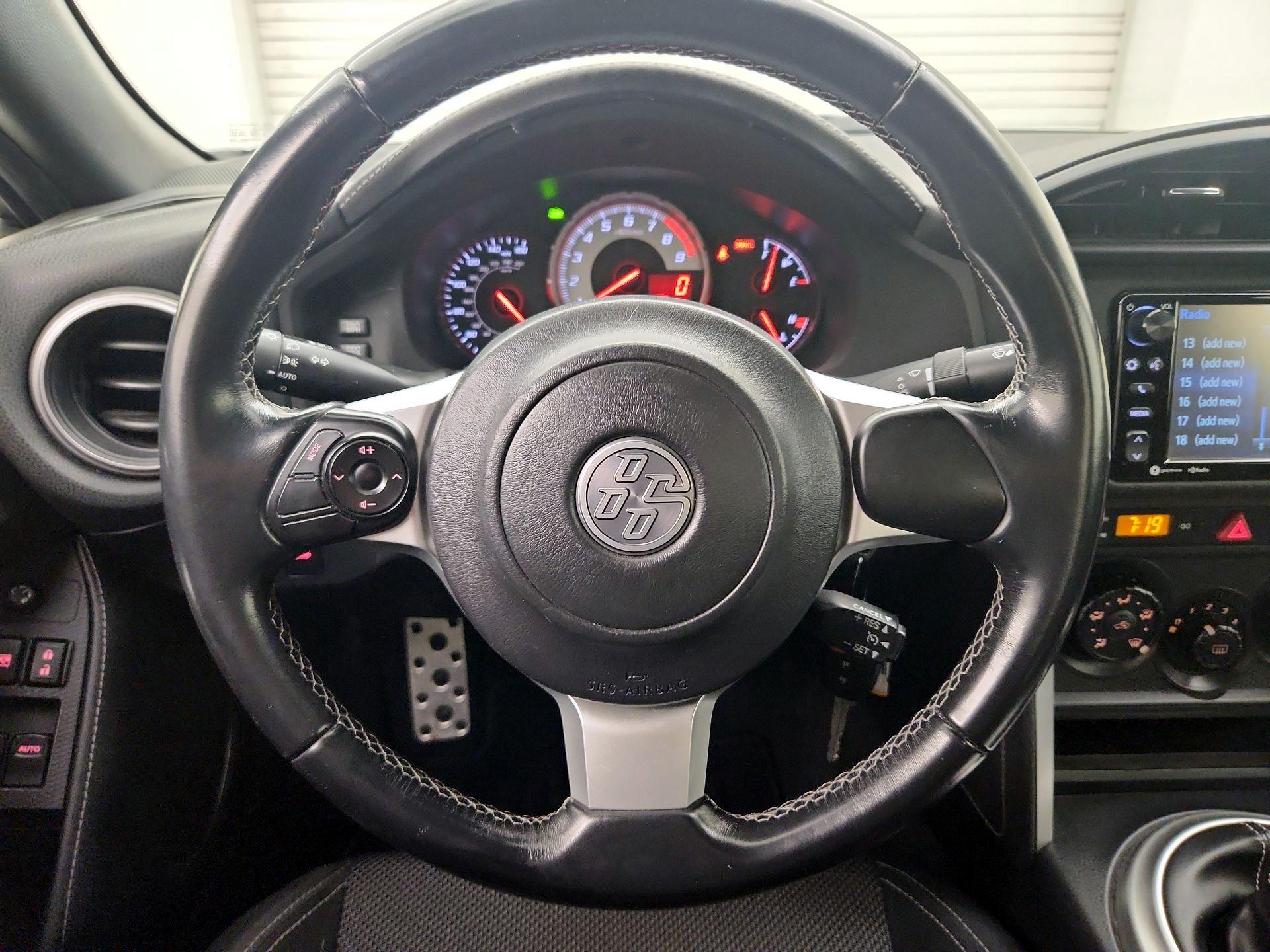 Thumbnail: 2017 Toyota 86 - 10