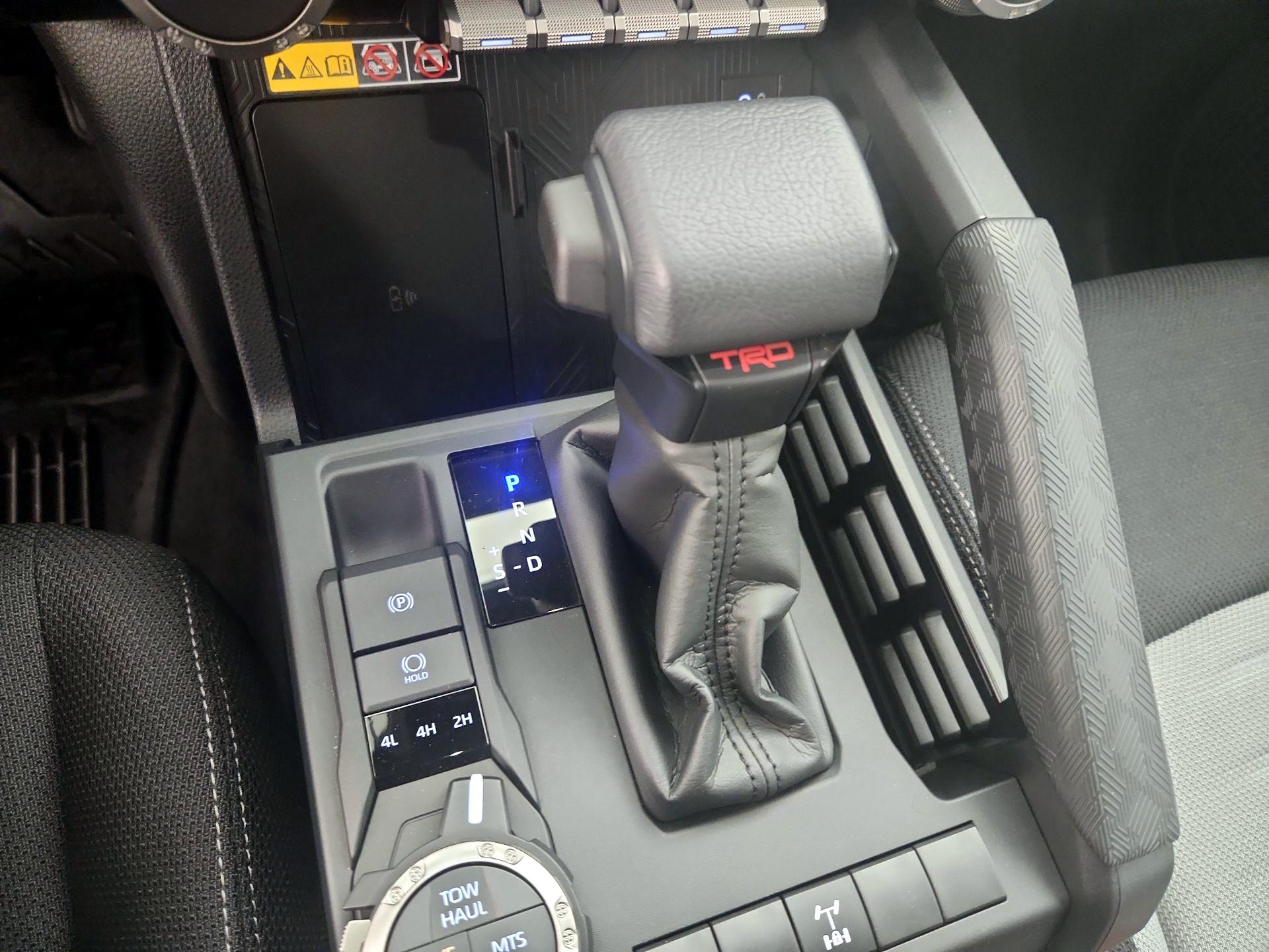 Thumbnail: 2025 Toyota 4Runner - 17