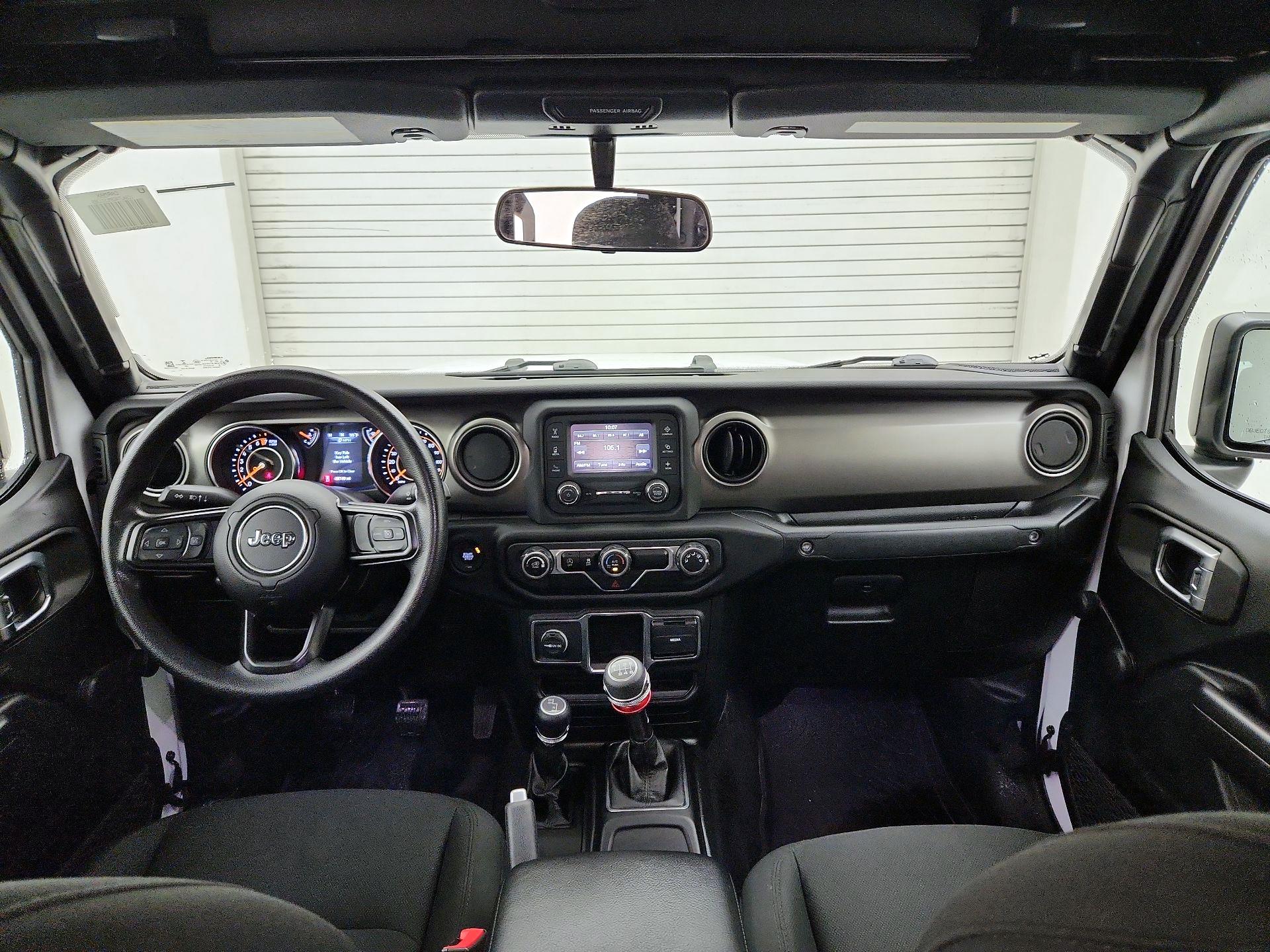 Thumbnail: 2021 Jeep Gladiator - 9