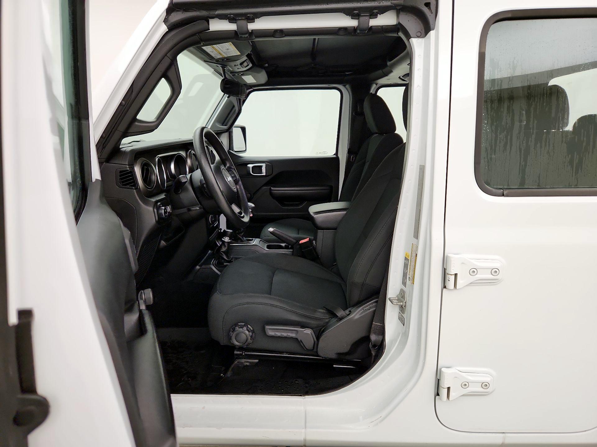 Thumbnail: 2021 Jeep Gladiator - 11