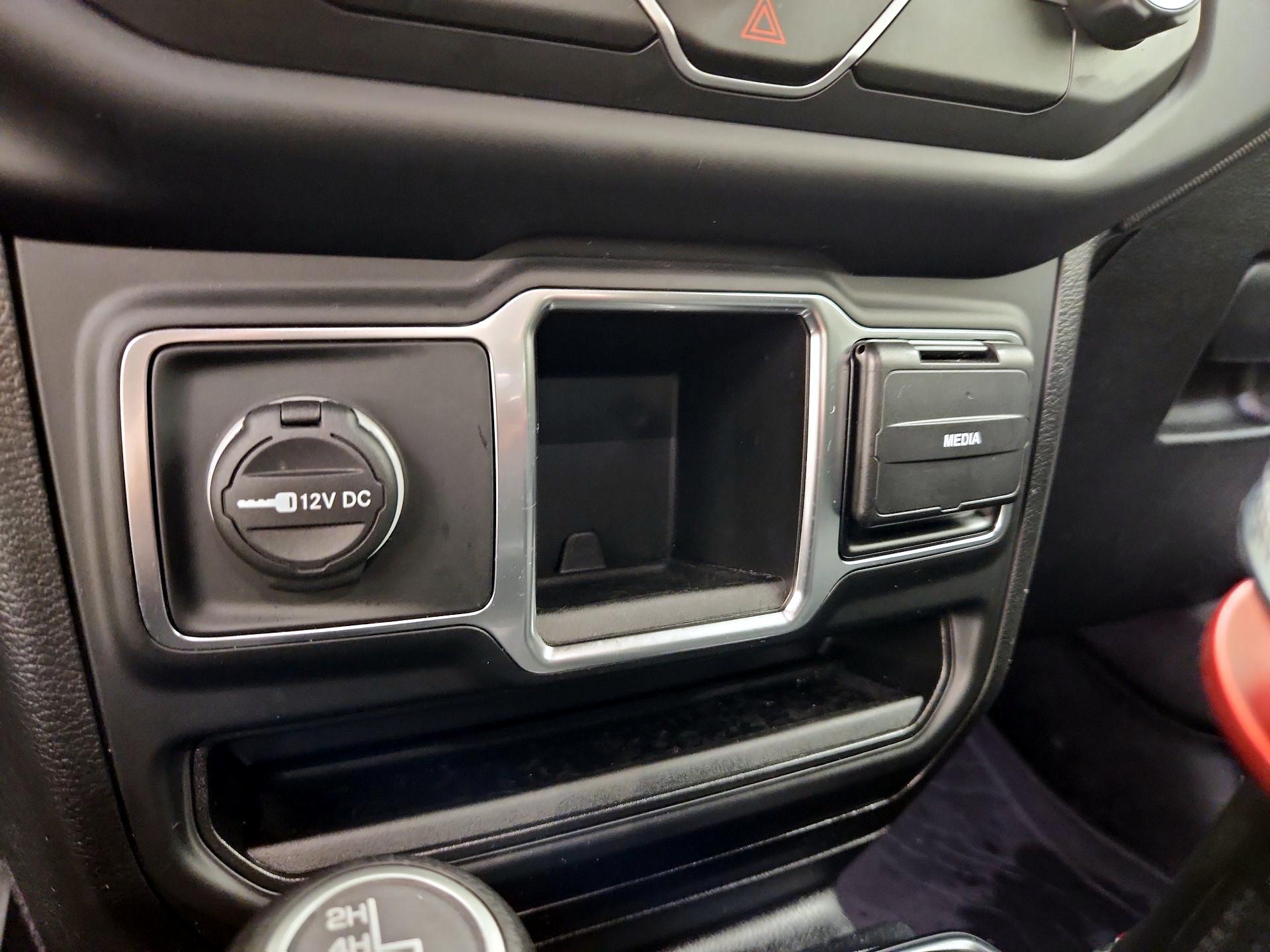 Thumbnail: 2021 Jeep Gladiator - 18