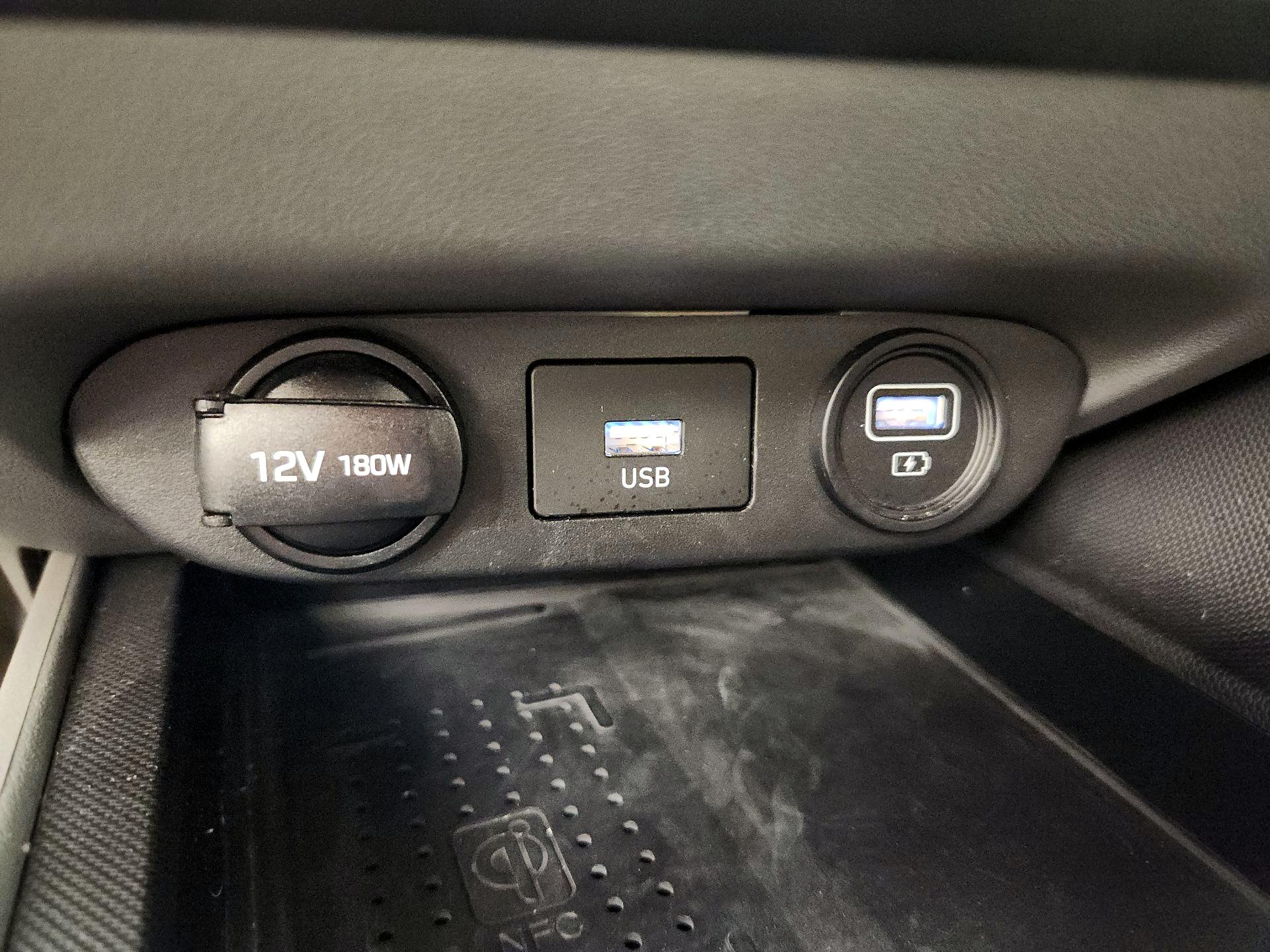 Thumbnail: 2021 Hyundai Elantra - 18