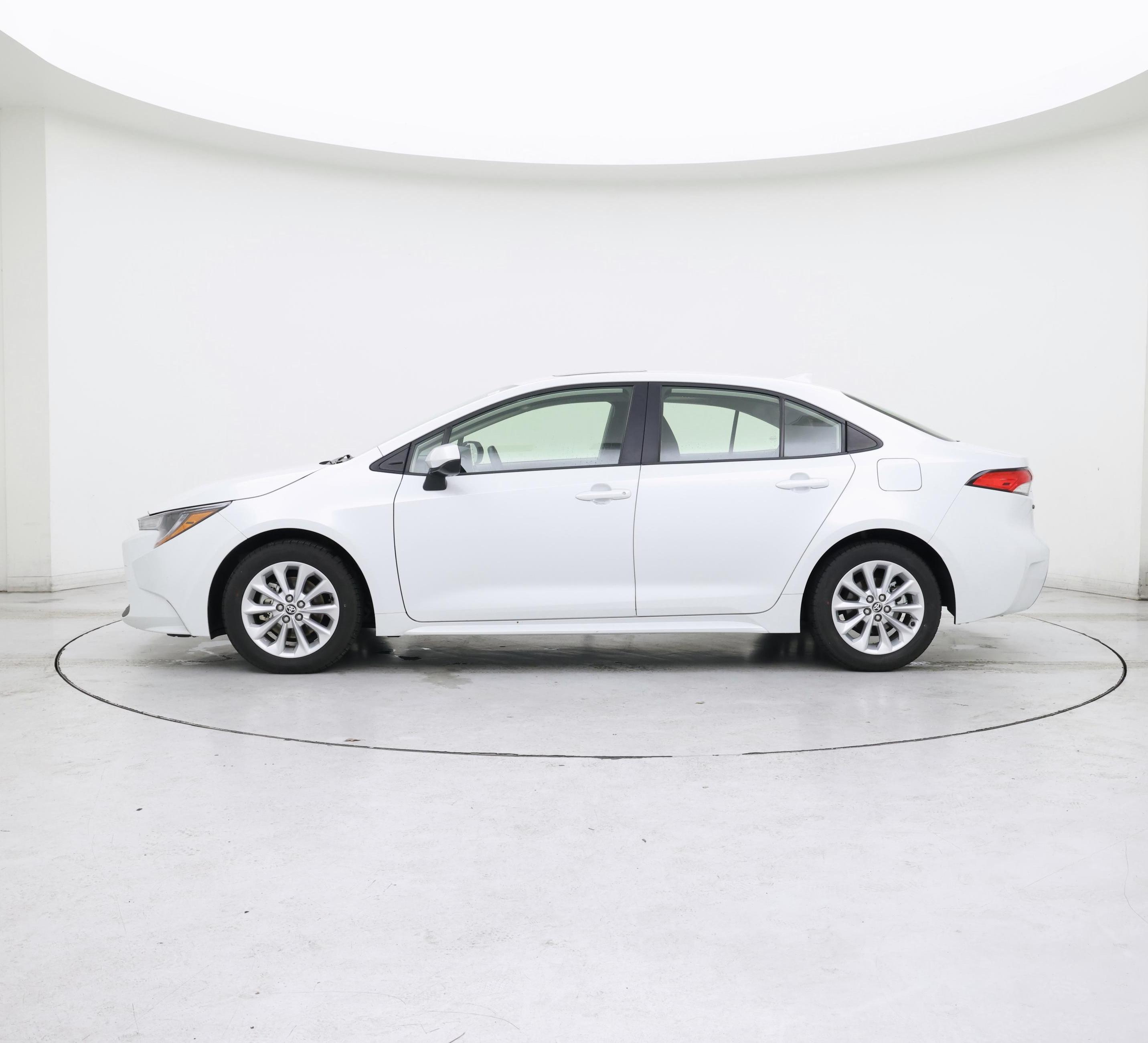 Thumbnail: 2022 Toyota Corolla - 3