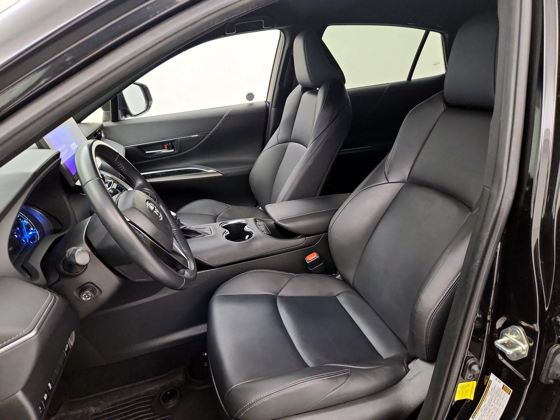 Thumbnail: 2023 Toyota Venza - 11