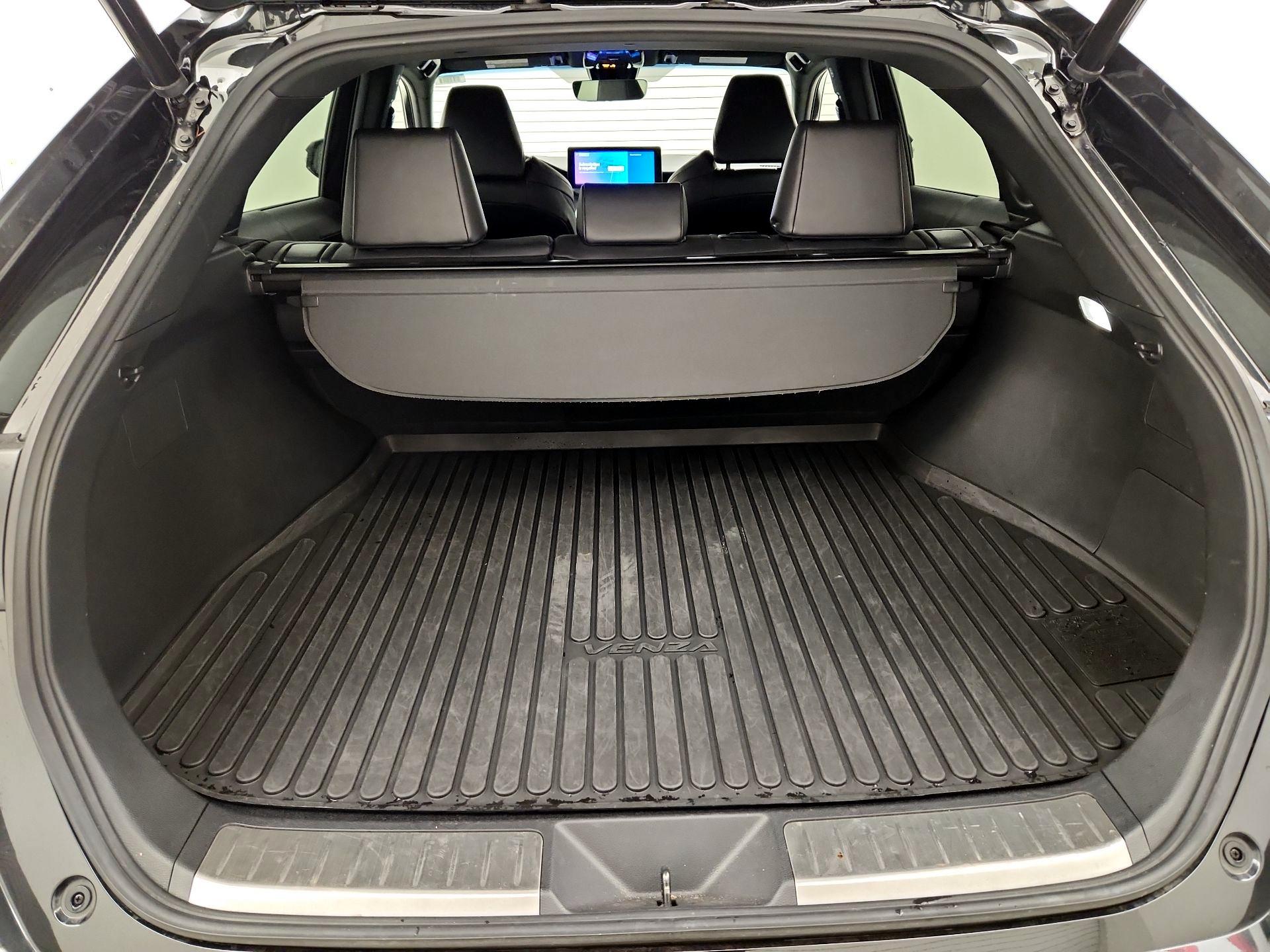 Thumbnail: 2023 Toyota Venza - 20