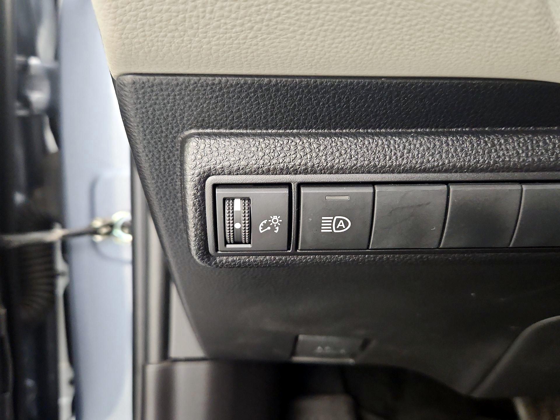 Thumbnail: 2022 Toyota Corolla - 13