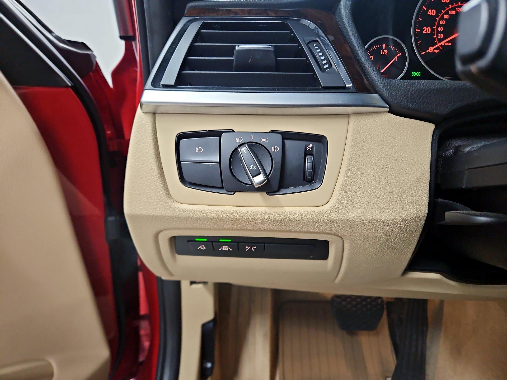 Thumbnail: 2015 BMW 3 Series - 13