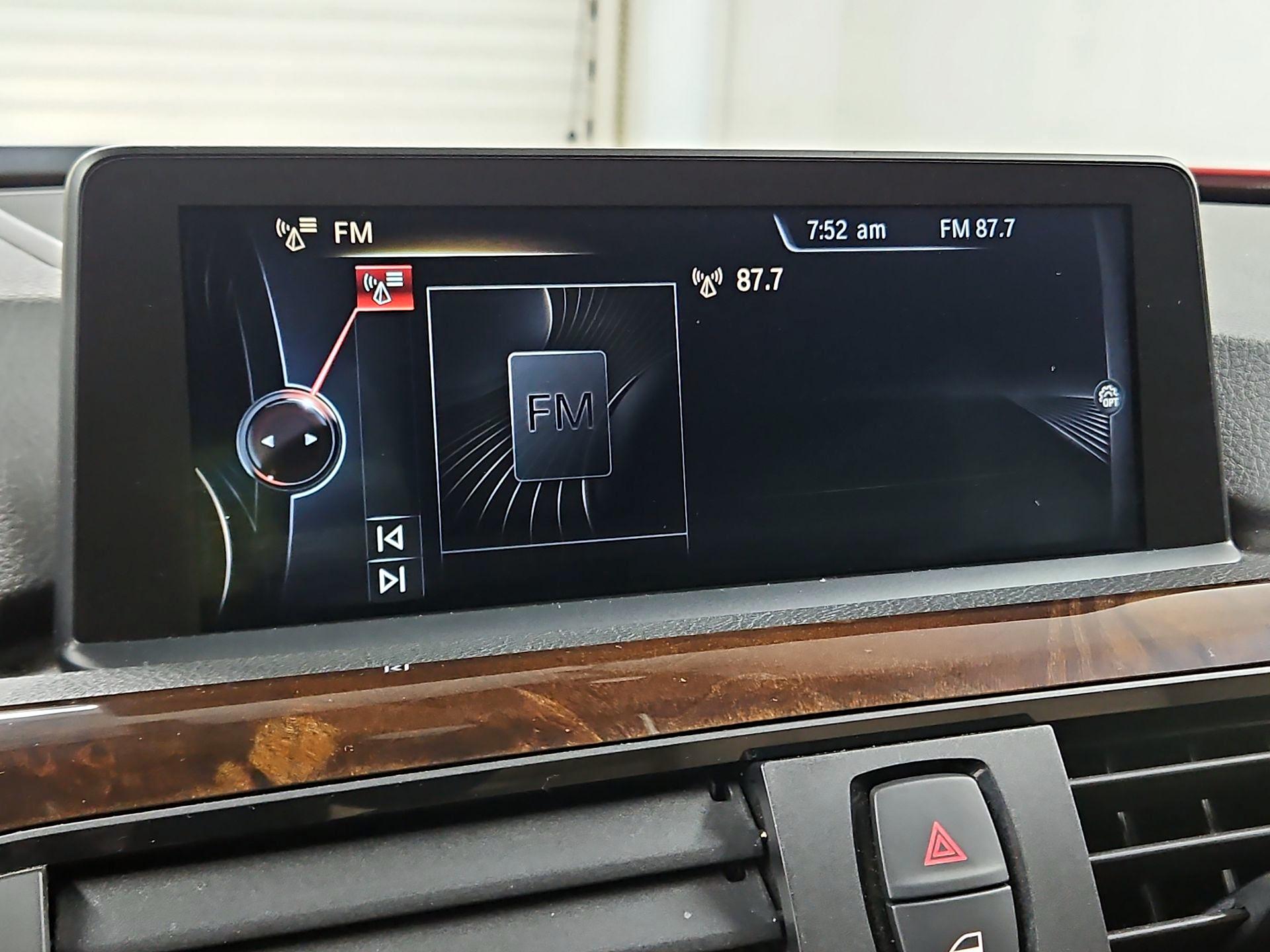 Thumbnail: 2015 BMW 3 Series - 16