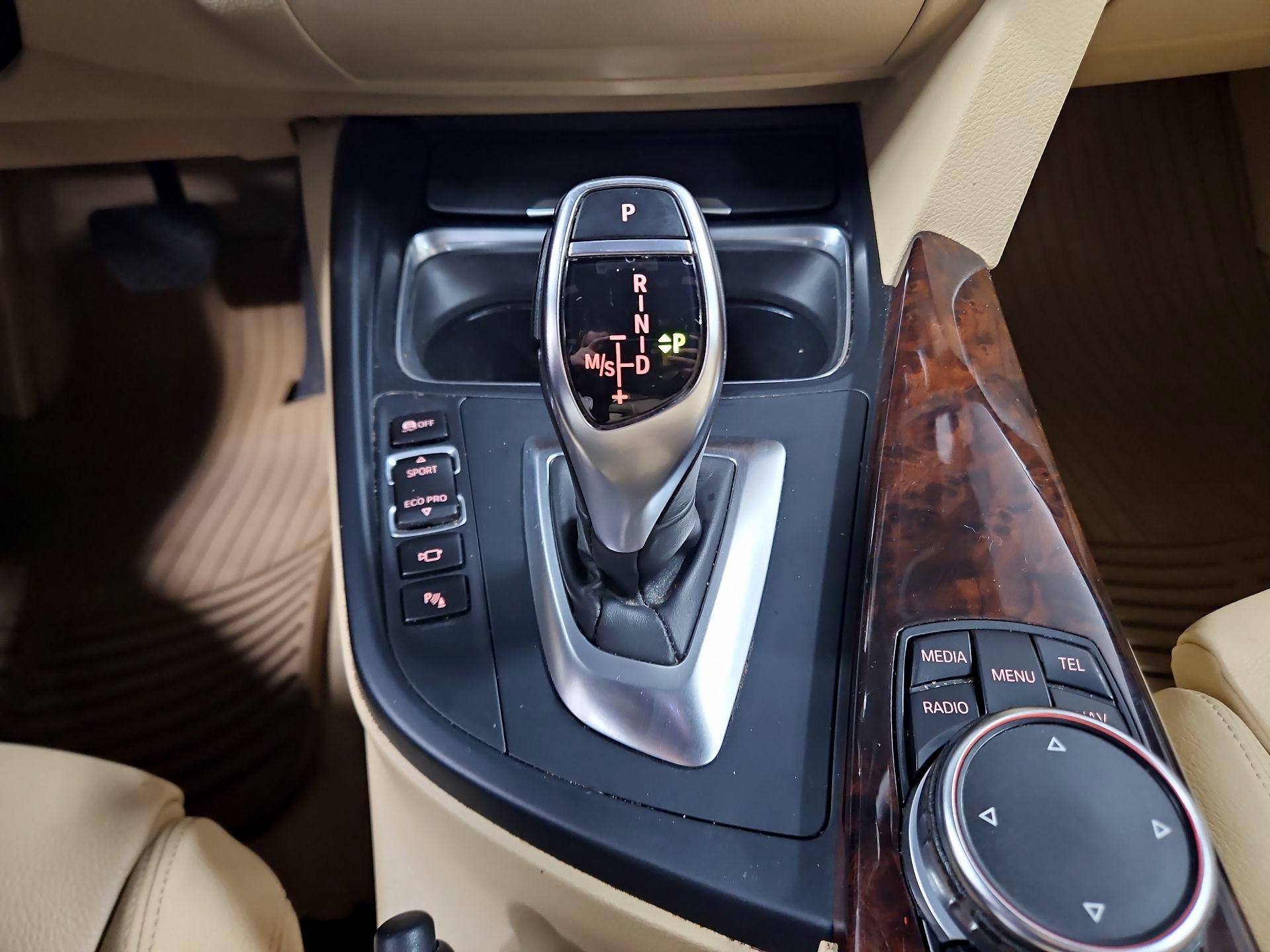 Thumbnail: 2015 BMW 3 Series - 18