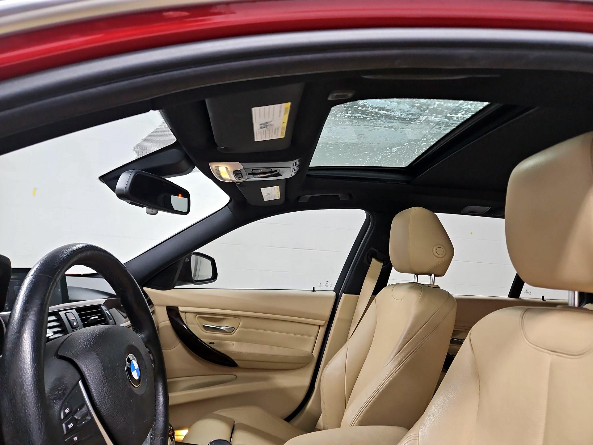 Thumbnail: 2015 BMW 3 Series - 20