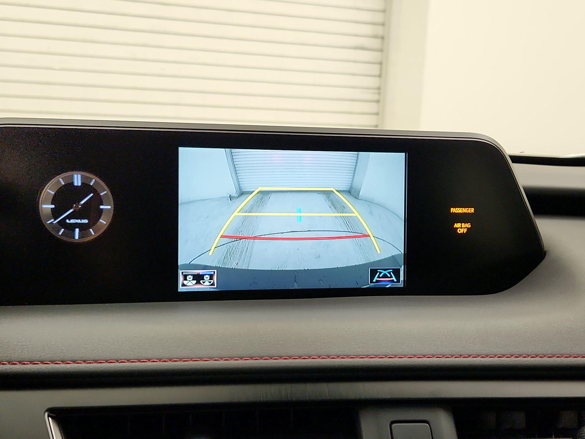 Thumbnail: 2022 Lexus UX - 14