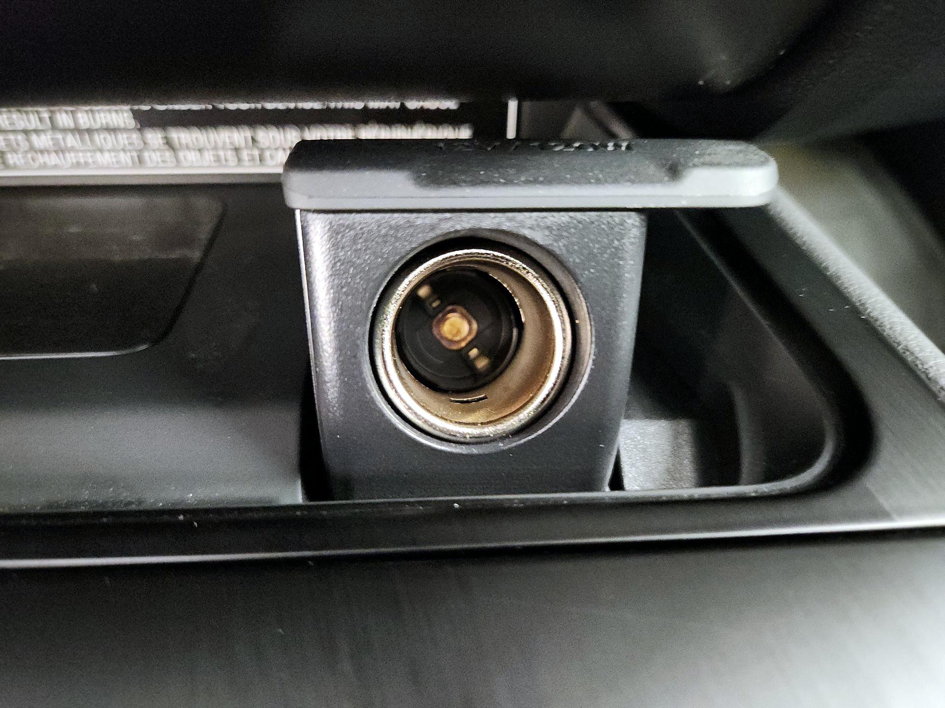 Thumbnail: 2022 Lexus UX - 18