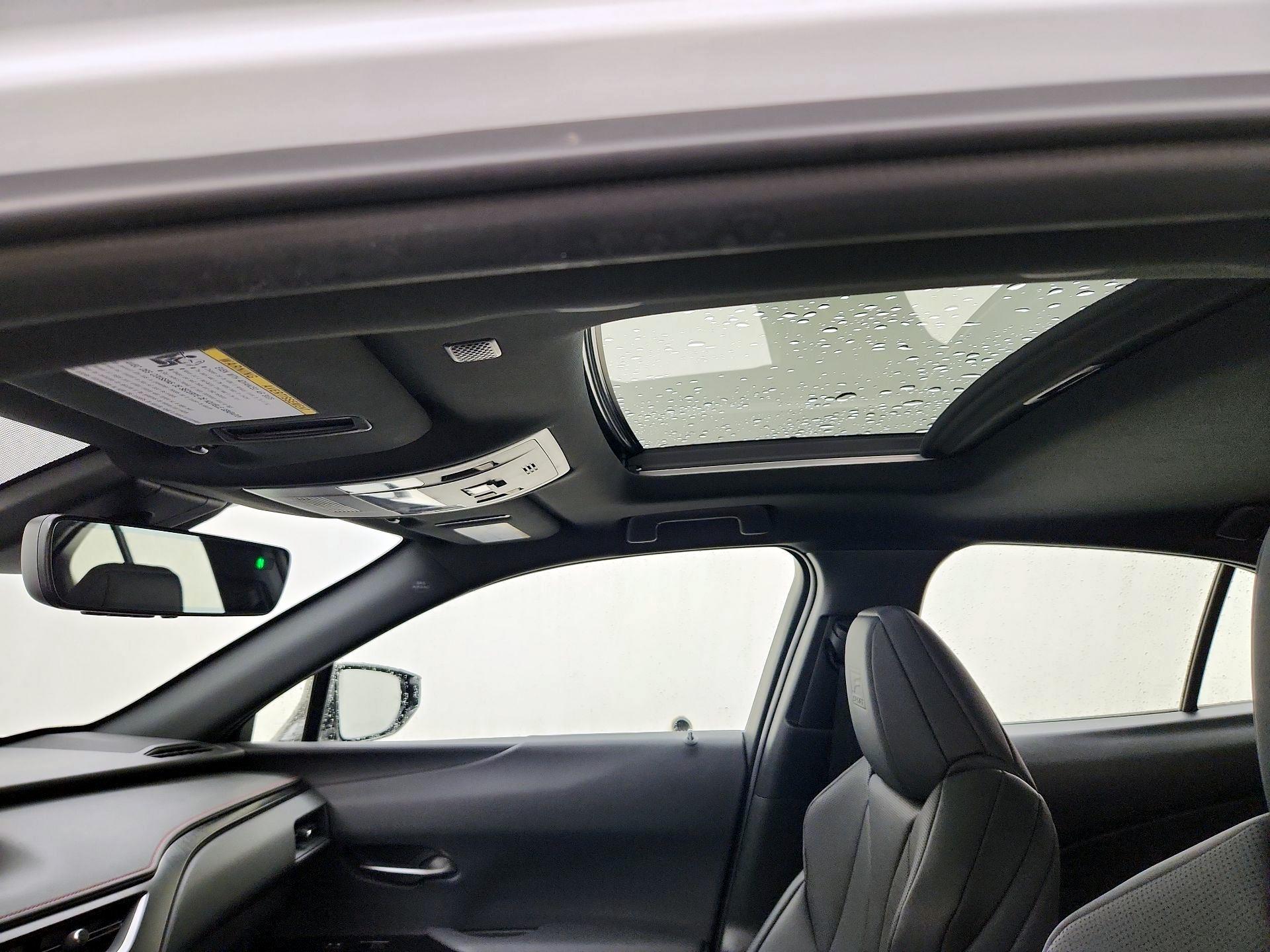 Thumbnail: 2022 Lexus UX - 19