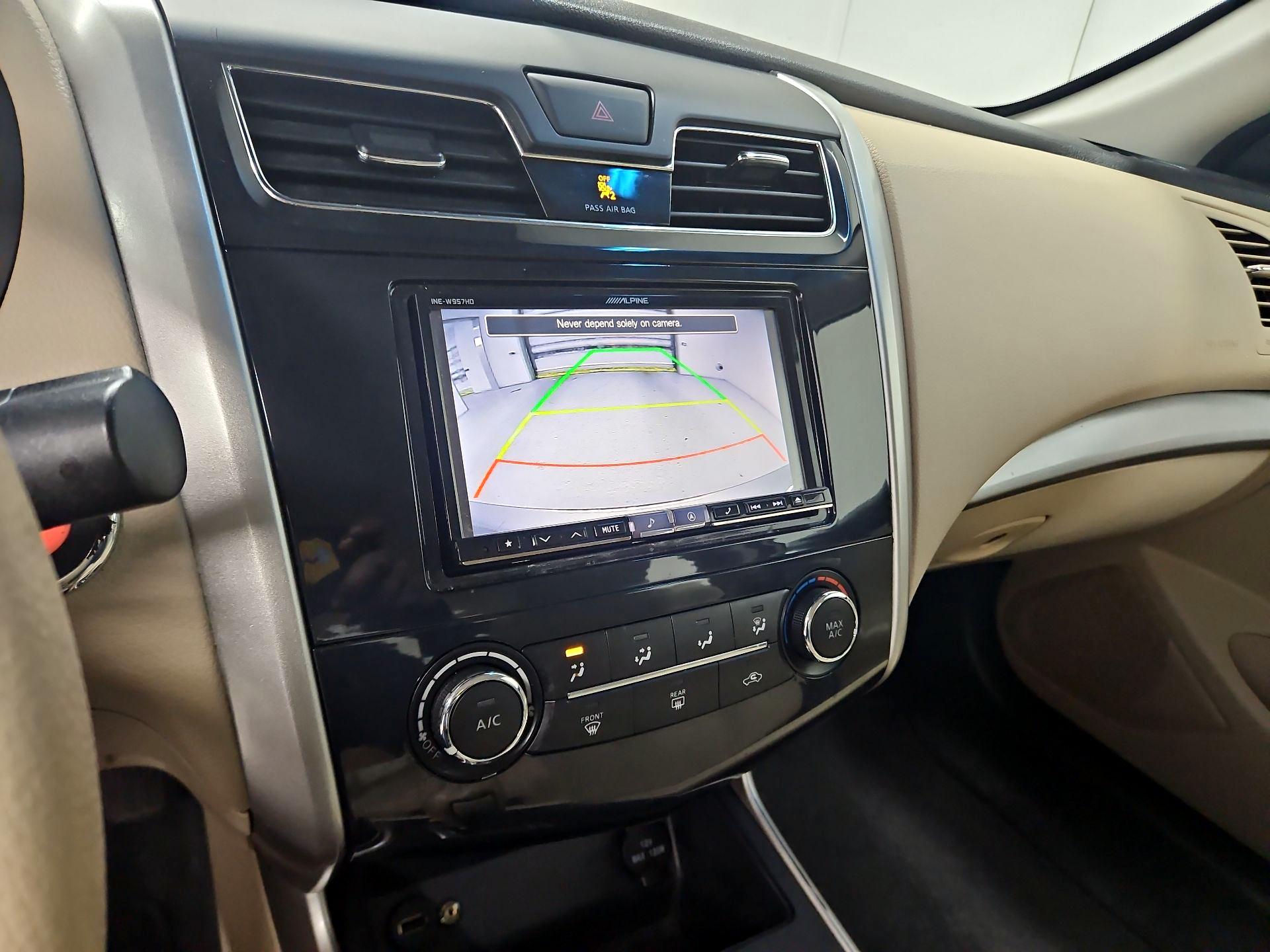 Thumbnail: 2015 Nissan Altima - 15