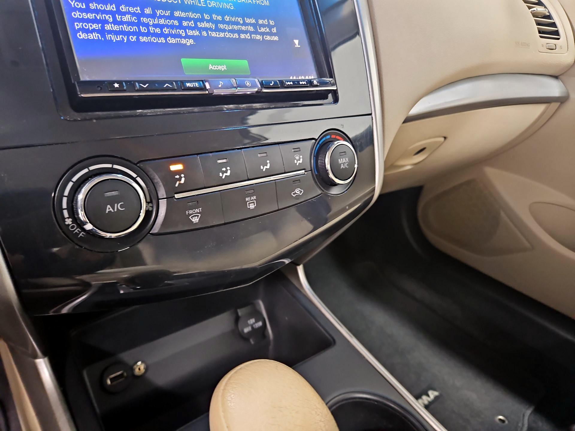 Thumbnail: 2015 Nissan Altima - 17