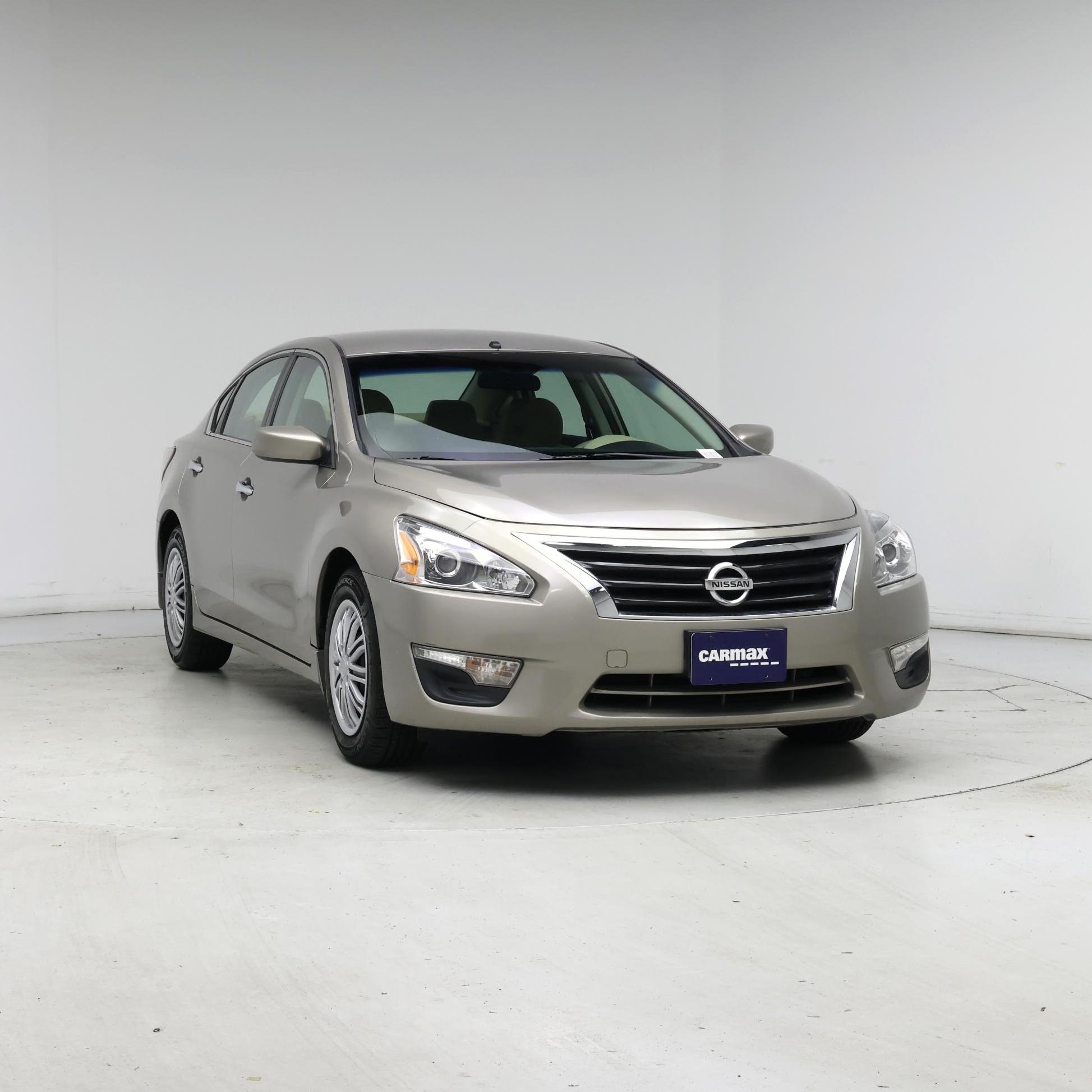 Thumbnail: 2015 Nissan Altima - 5